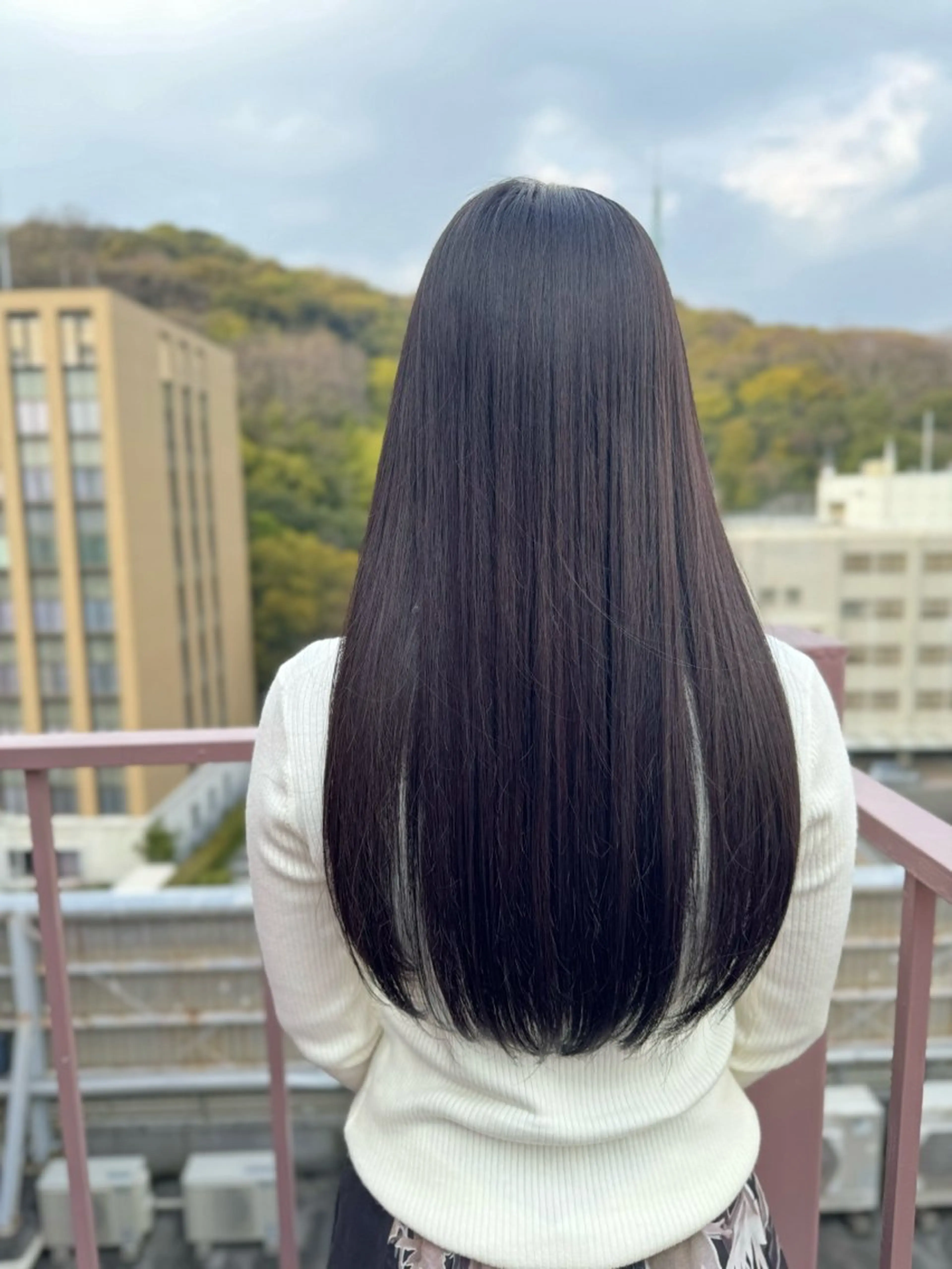 ロング カラー ラベンダーカラー Viage （ビアージュ）のヘアスタイル