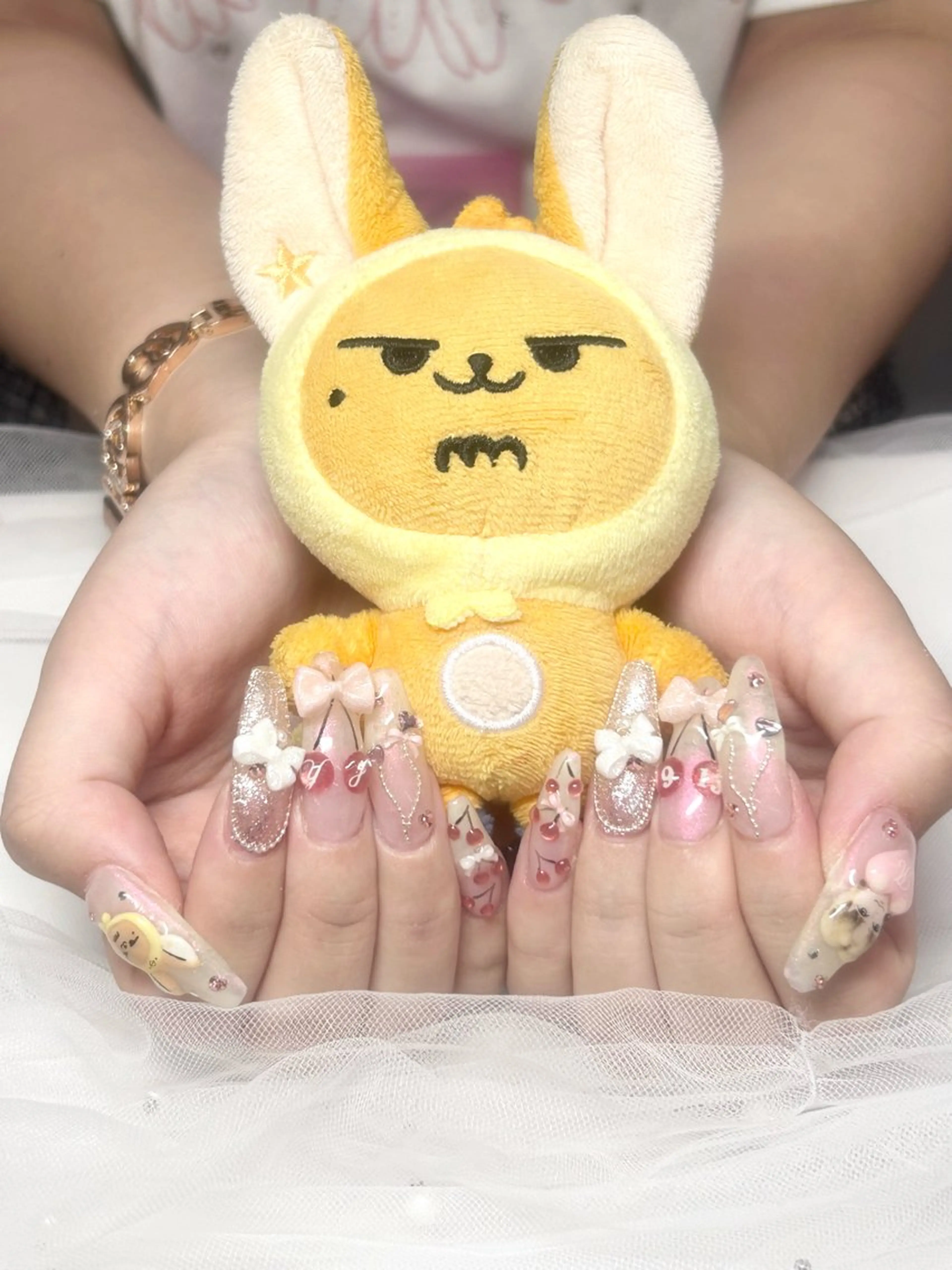 ネイル リボン ハンドネイル hinata池袋 🌙WOLTOKYOのネイルデザイン