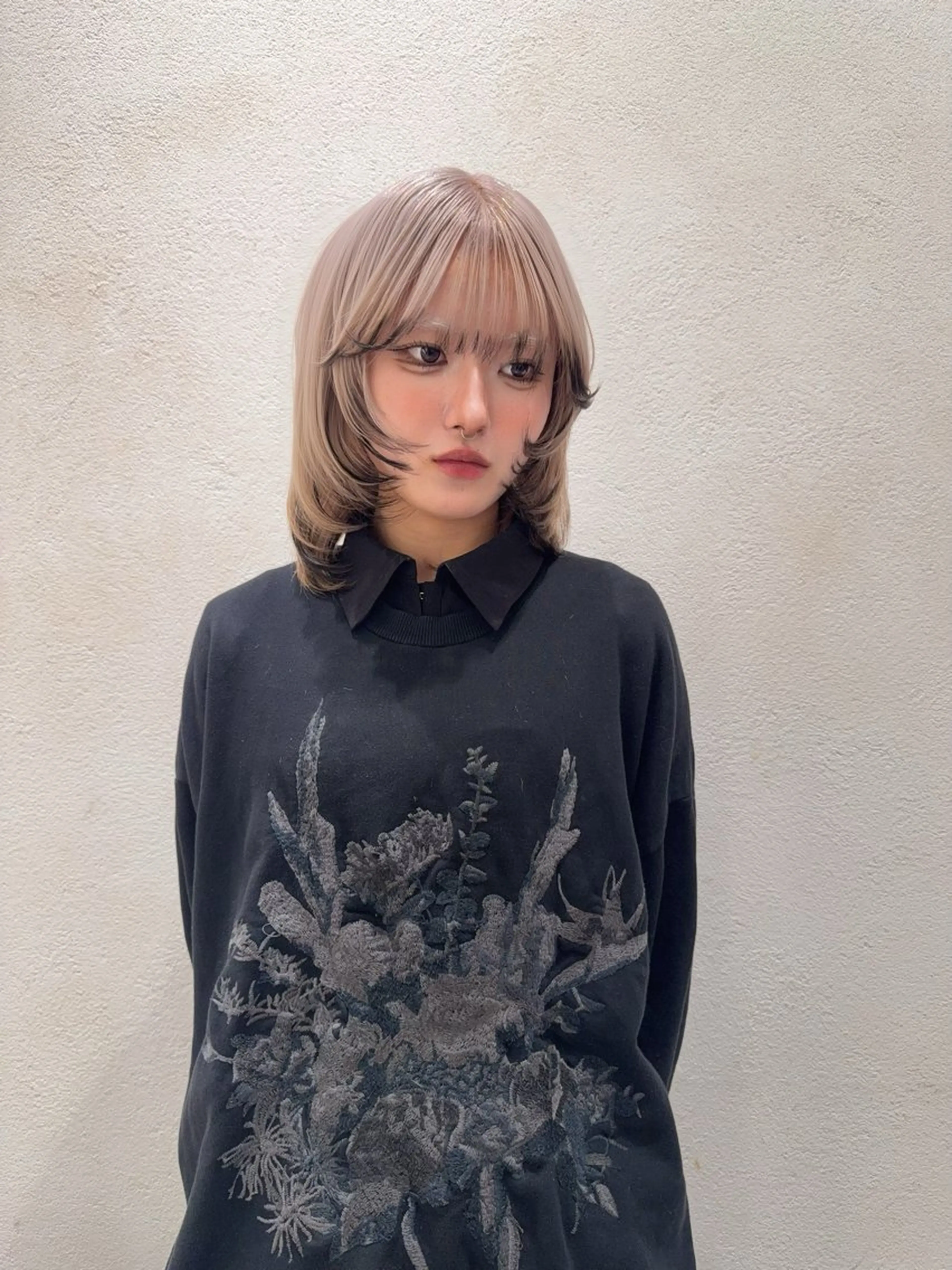 ミディアム カラー ベージュカラー ミルクティーベージュ レイヤーカット ウルフカット ヘアカラー トリートメント stair:case 武蔵小杉所属・髪質改善/ブリーチ 特化🧡‬‪田中颯士のヘアスタイル