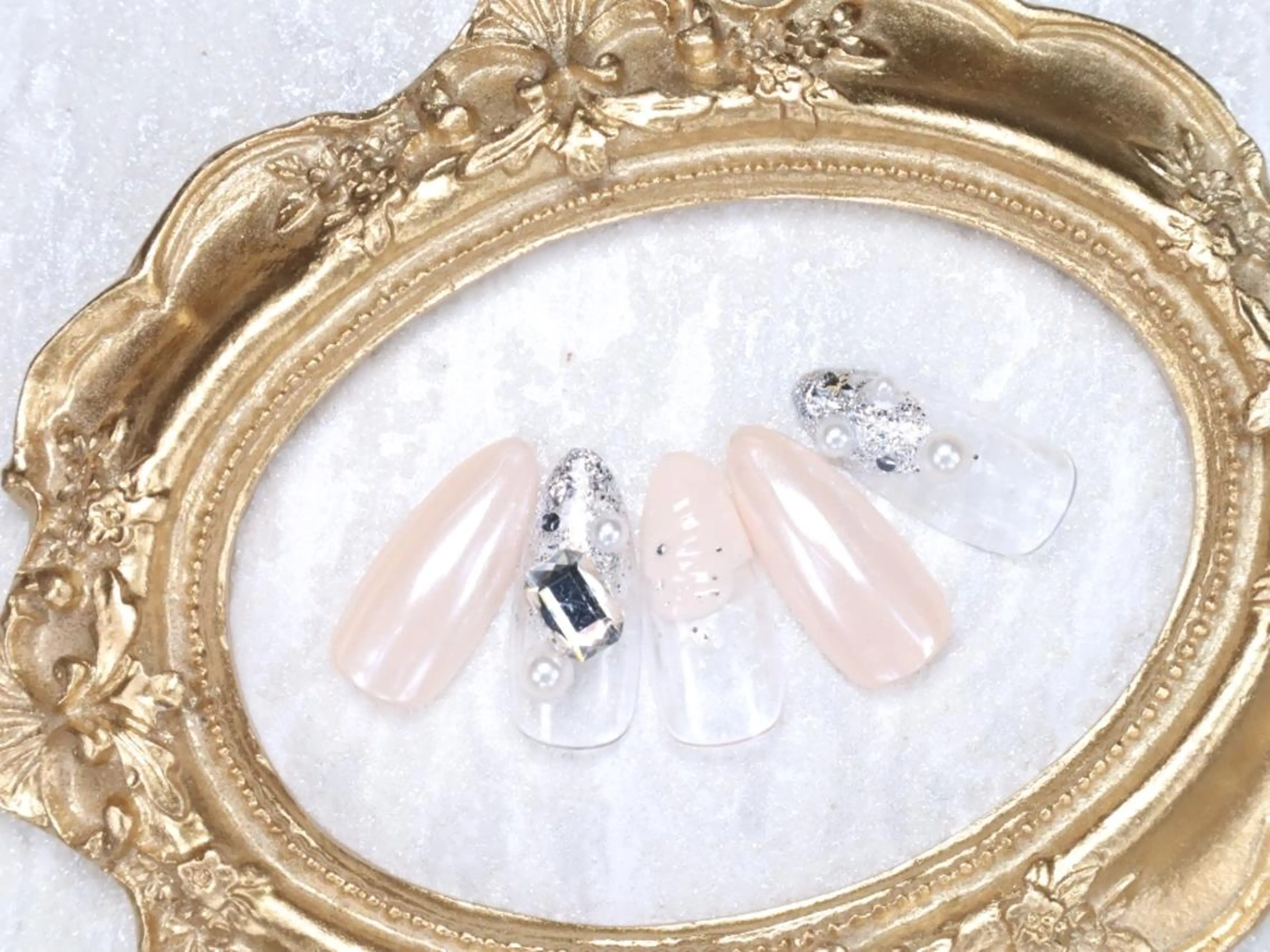 ネイル へぜリヒ ·もものネイルデザイン