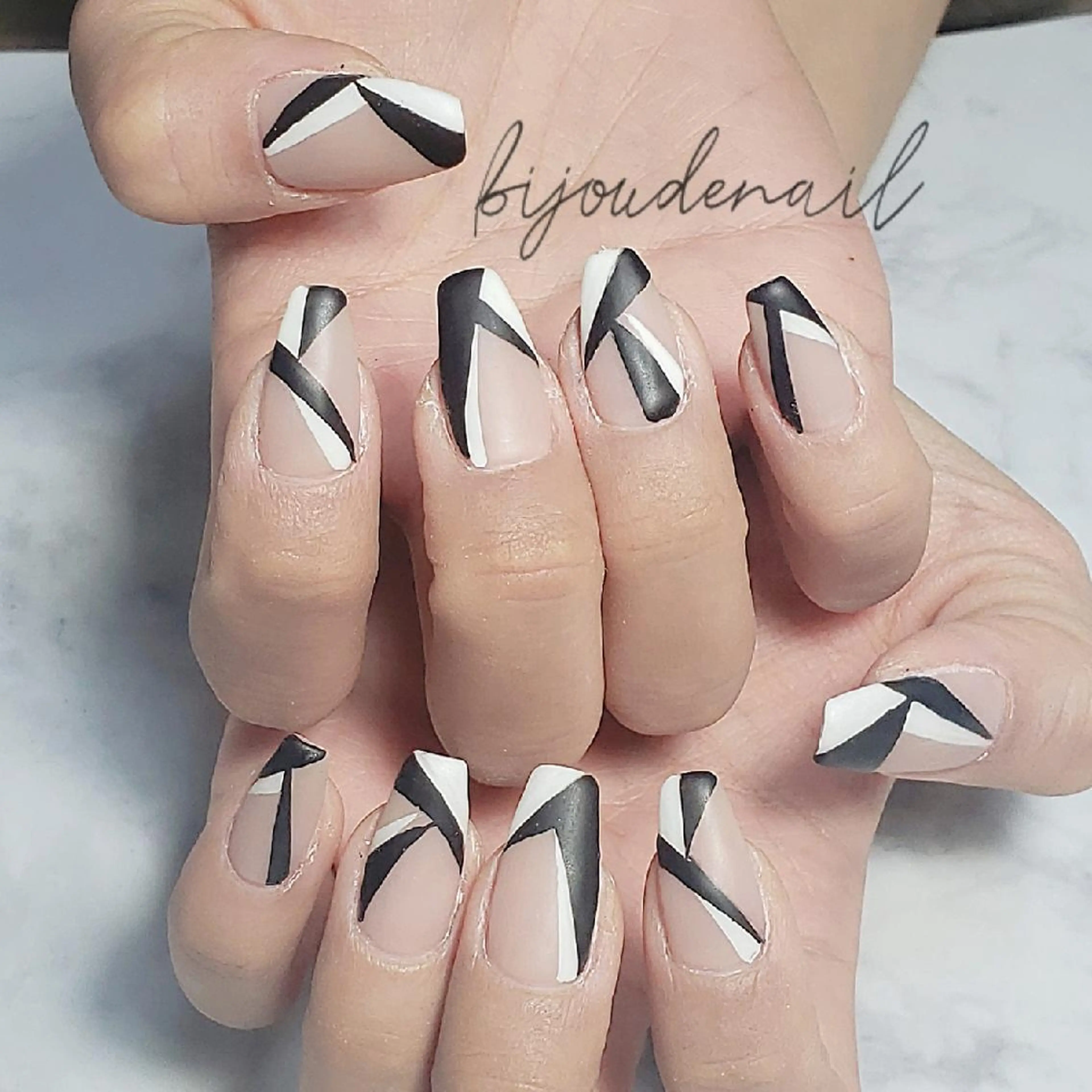 ネイル ビジュード ネイルのネイルデザイン