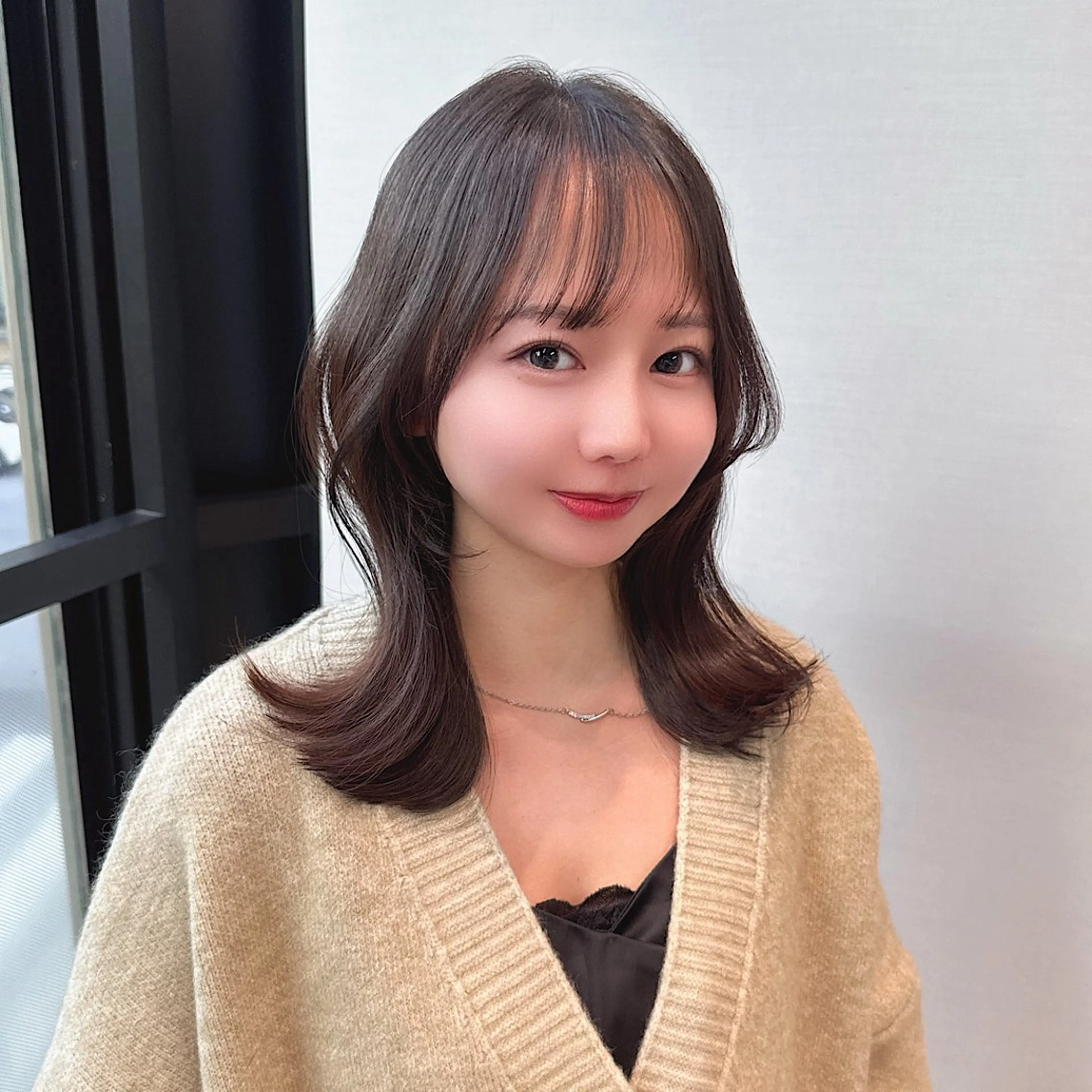 ミディアム サイドバング 外ハネヘア 新宿/新宿三丁目 タカユキのヘアスタイル