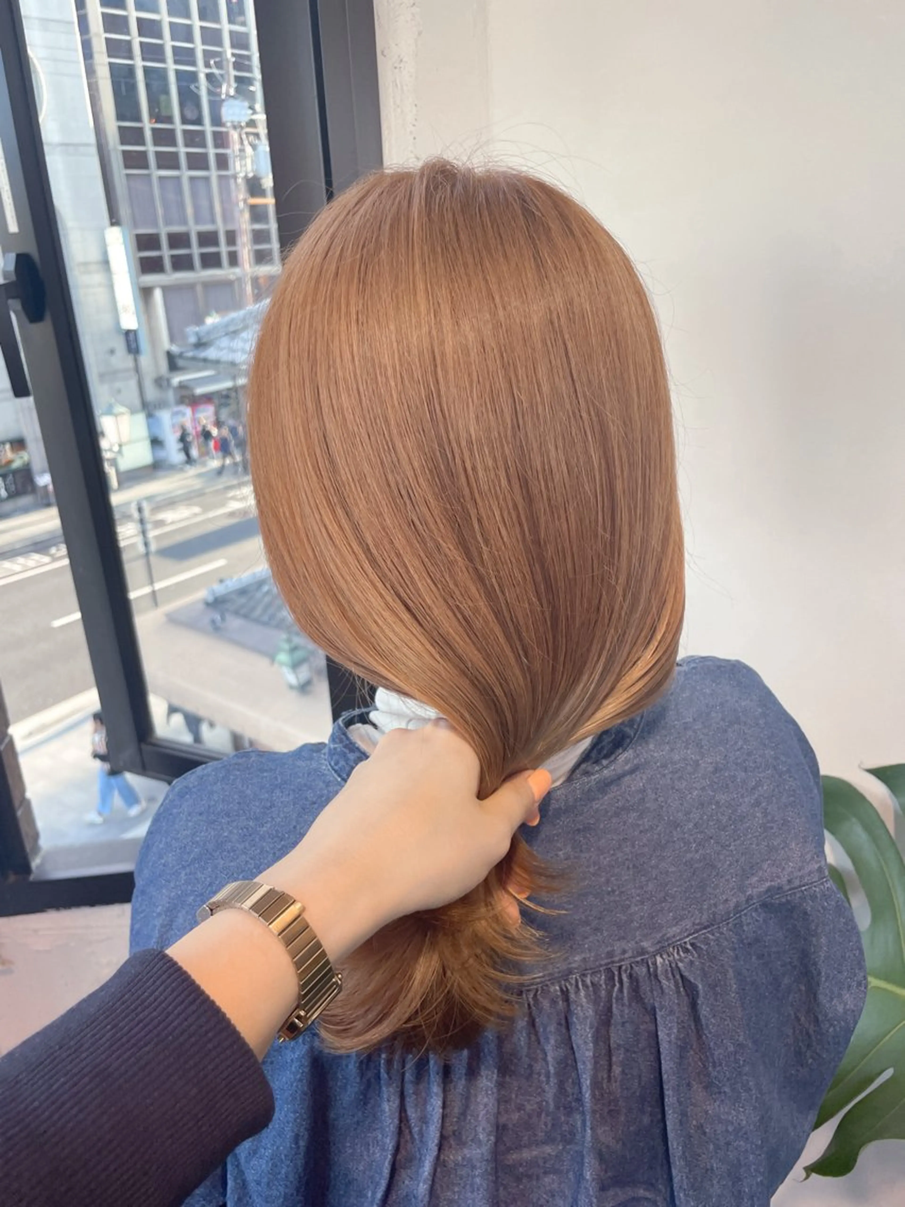 セミロング カラー ベージュカラー ブリーチ 似合わせヘア🤍 面田法子のヘアスタイル