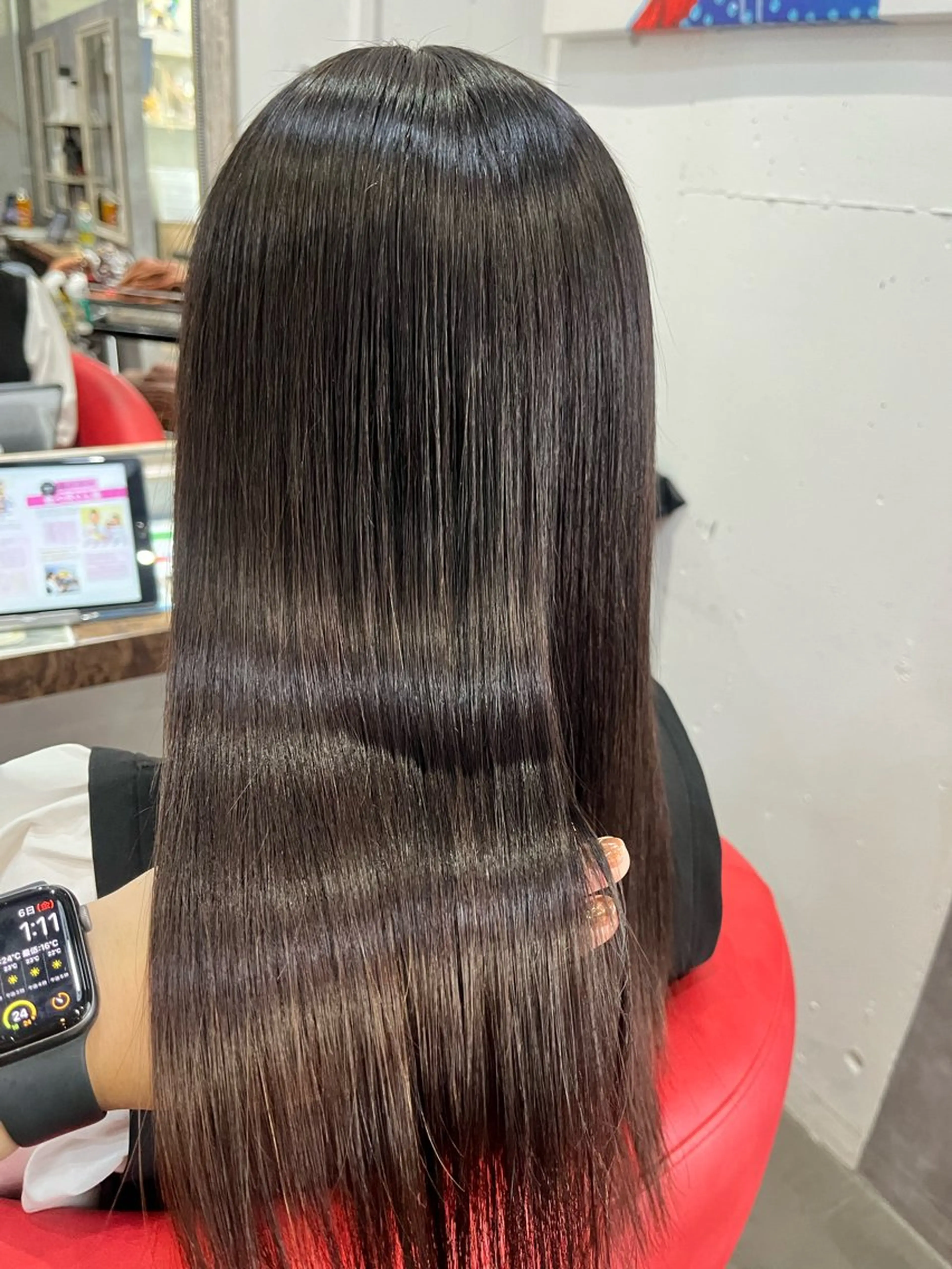 セミロング カット 縮毛矯正 駅チカ【ali'i】 アリイ花崎友美☘のヘアスタイル