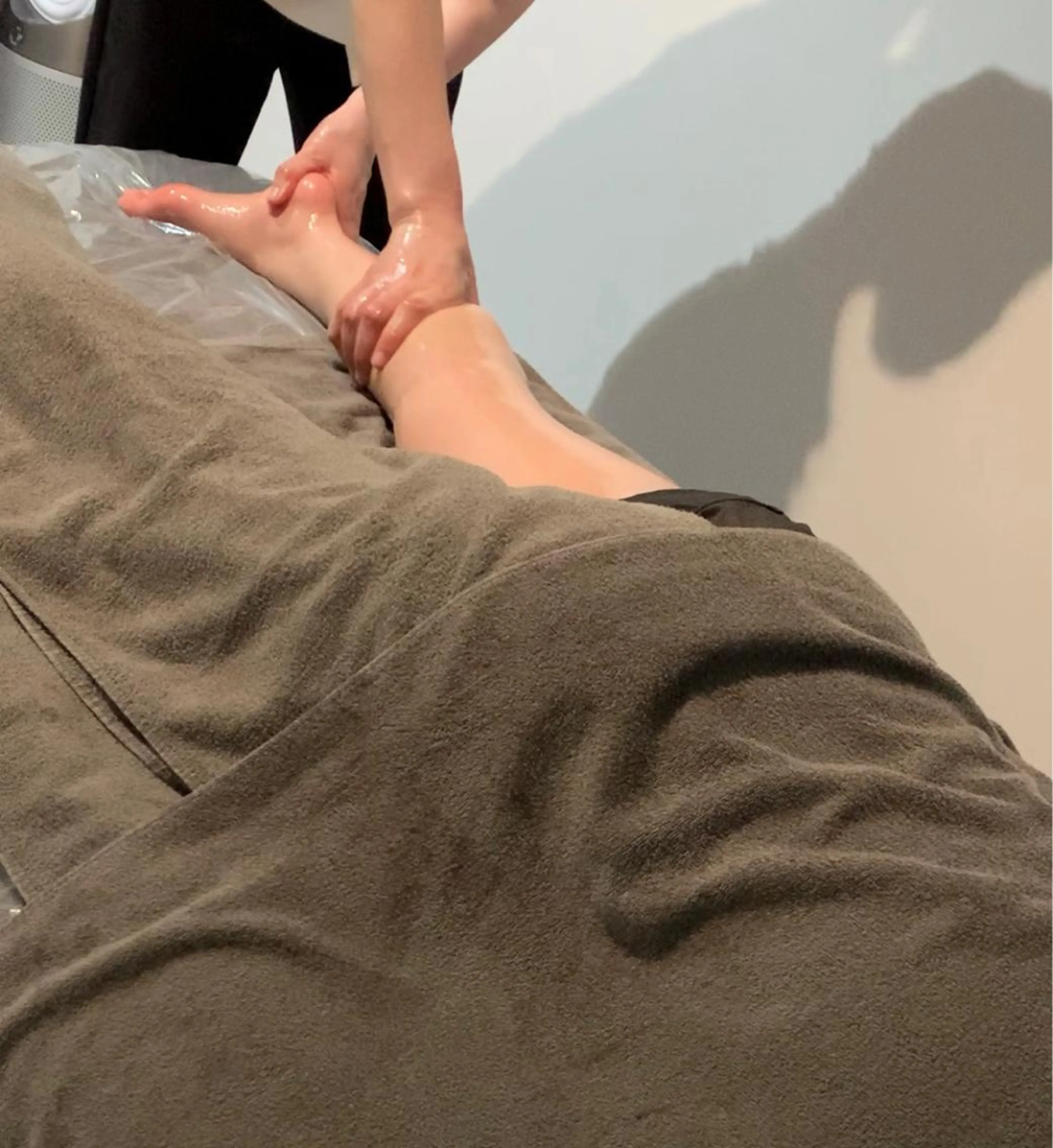 【1番人気】肩こり、浮腫、ヒップアップ！小顔効果も期待！！筋膜リリース&リンパボディ80分の写真