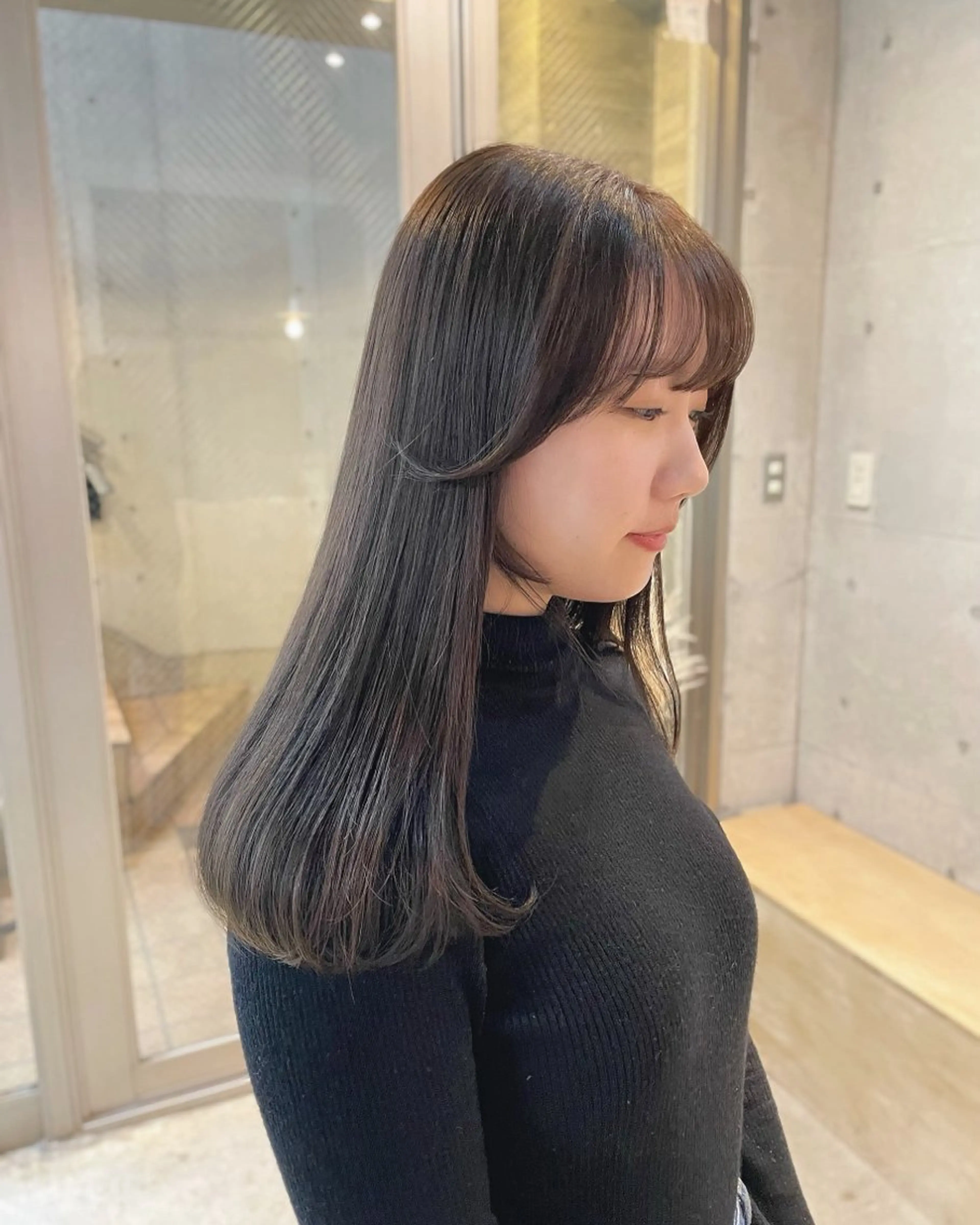 ロング カラー 透明感カラー グレージュ カット ヘアカラー トリートメント 【arc】Ruri コテ巻き風パーマのヘアスタイル