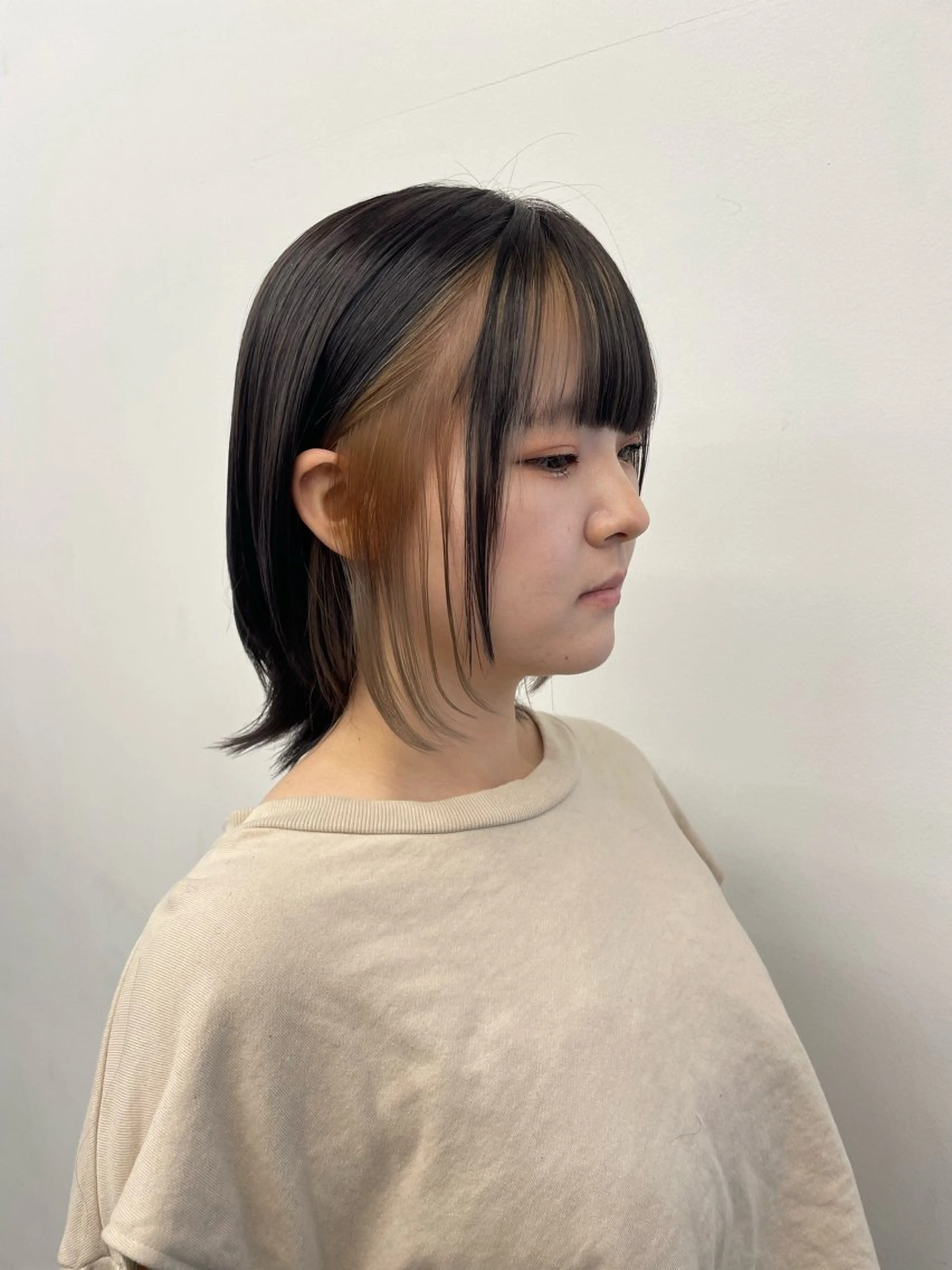 ミディアム カラー 鬼頭 優吾のヘアスタイル