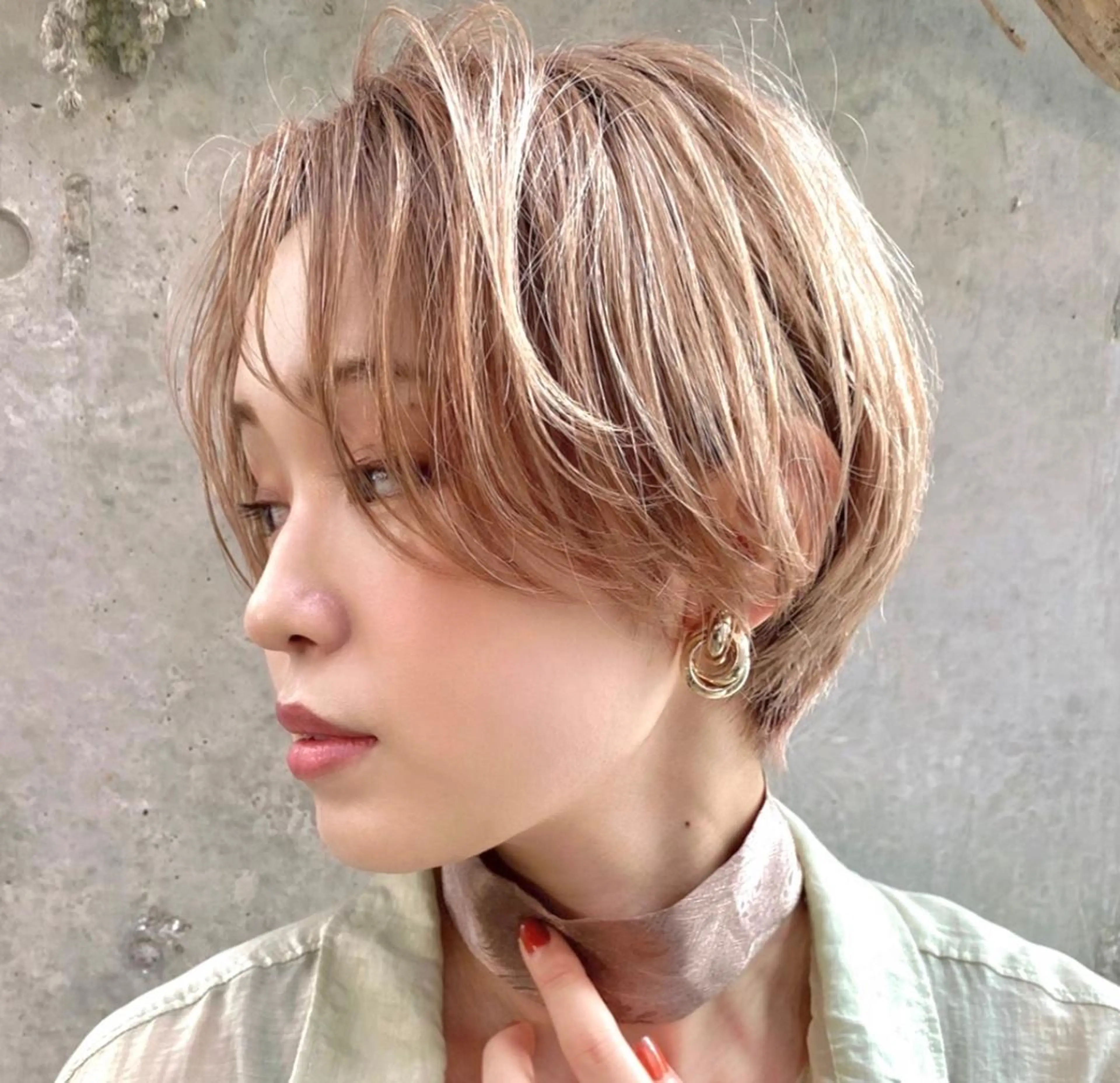 【低ダメージダブルカラー🌟】カット+柔らか透明感♪ブリーチカラー♪+オージュア6ステップの写真