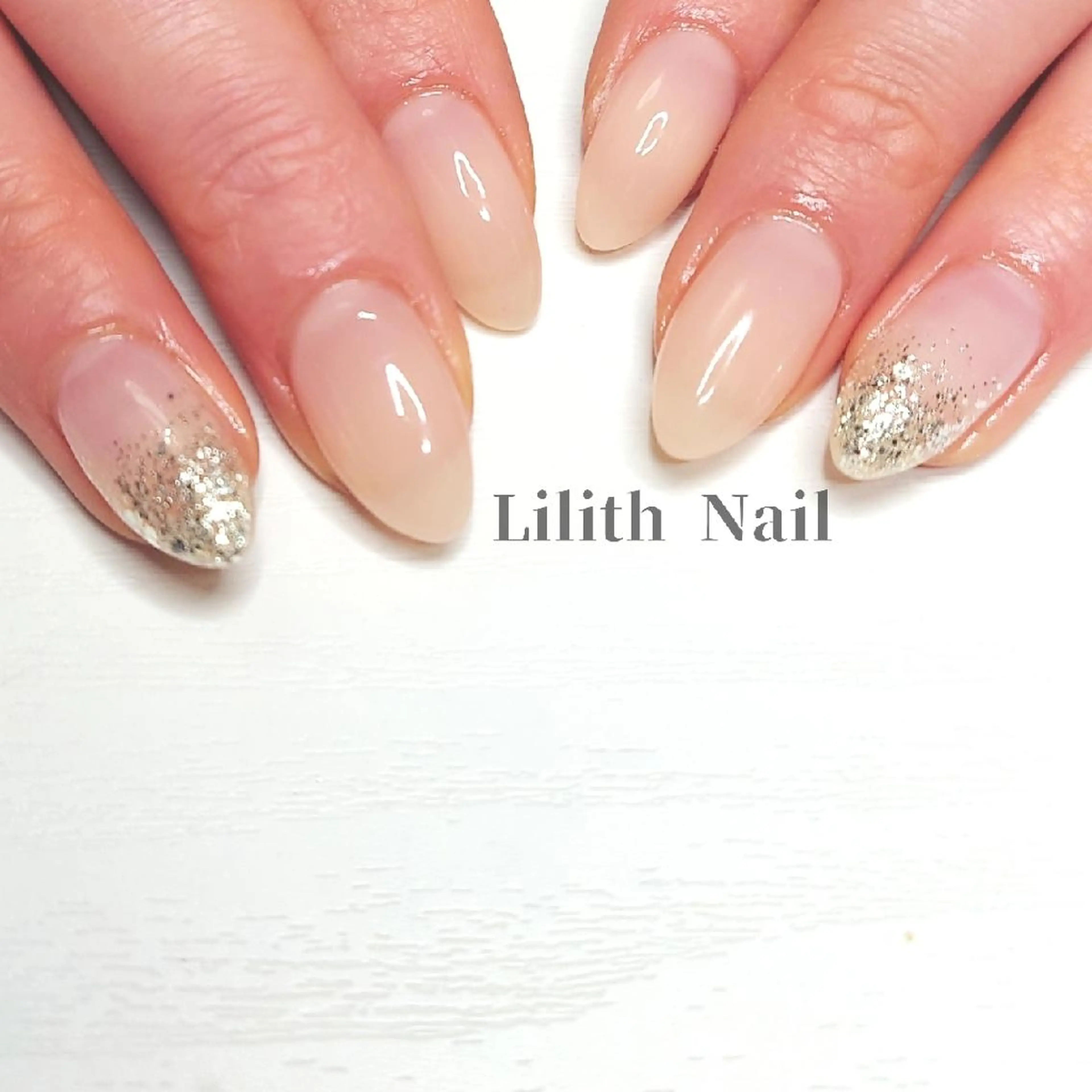 ネイル グラデーション ラメ(グリッター) ラメグラデーション ハンドネイル Lilith Nailのネイルデザイン