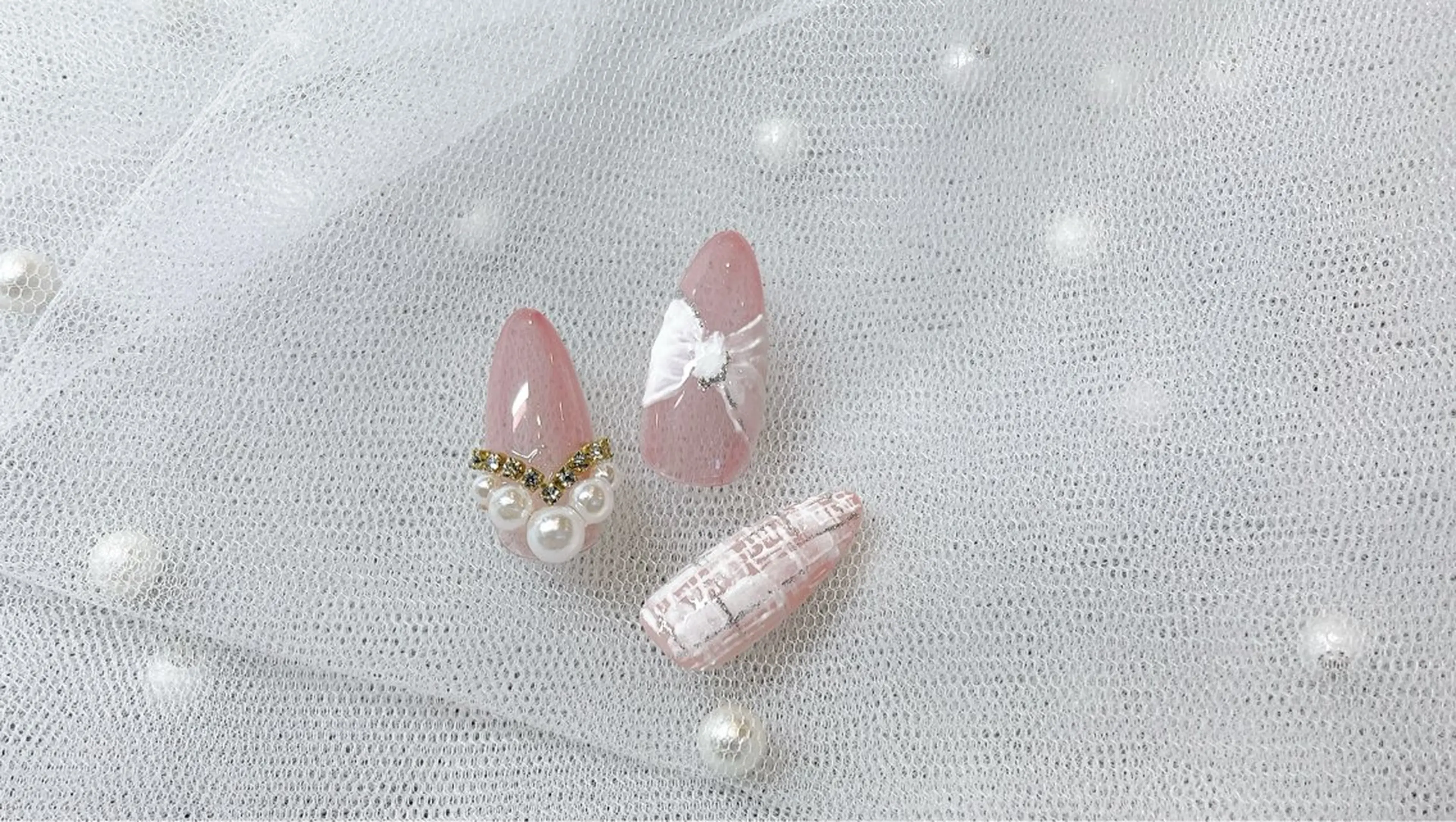 ネイル 韓国ネイル オフィスネイル 春ネイル ツイードネイル ワンホンネイル hair f.Row所属・阿部 千晶のネイルデザイン