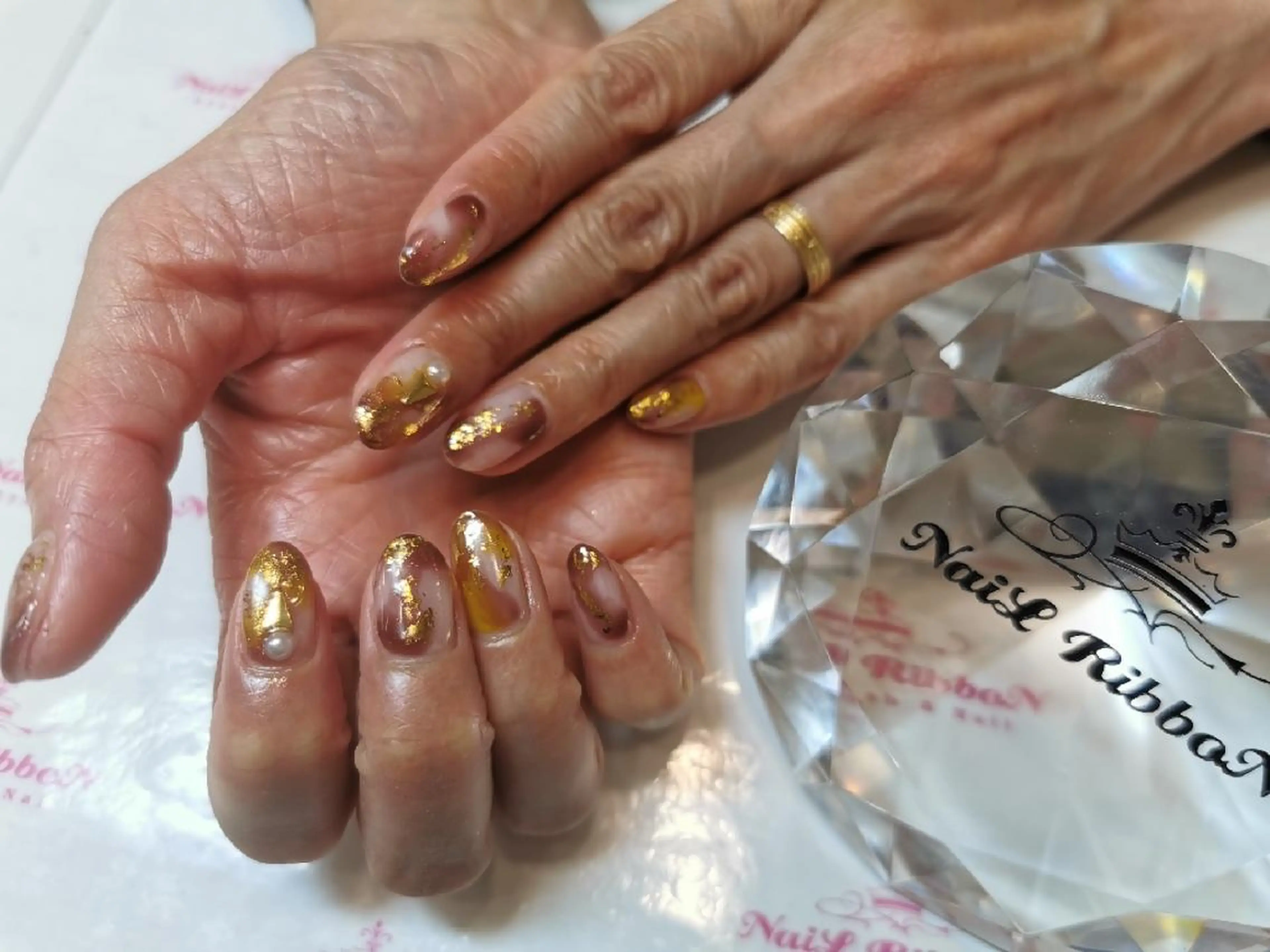 ネイル ネイルリボン 受付スタッフのネイルデザイン