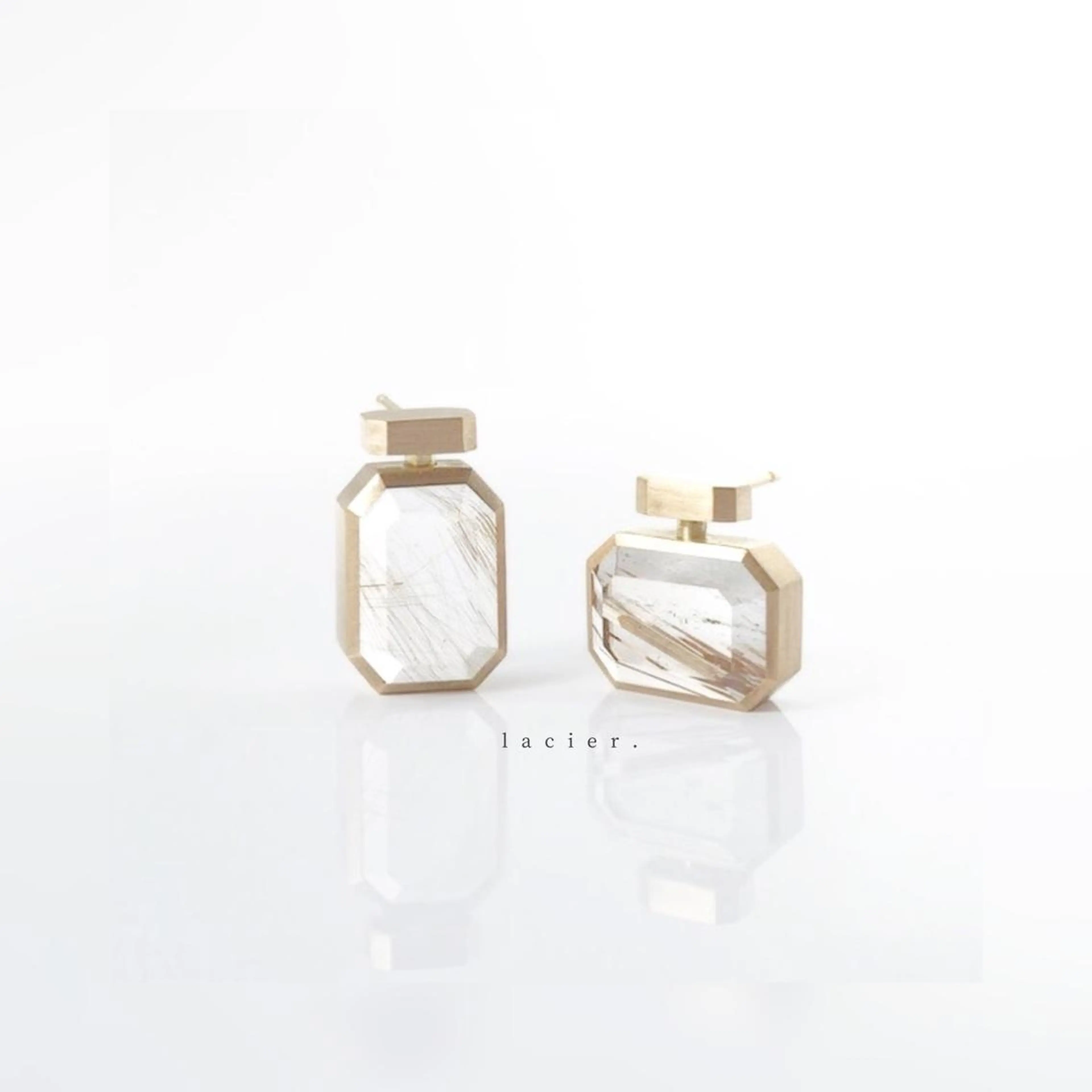 ネイル アートネイル フレンチネイル 氷ネイル・うるうるネイル マグネットネイル ミラーネイル lacier nailのネイルデザイン