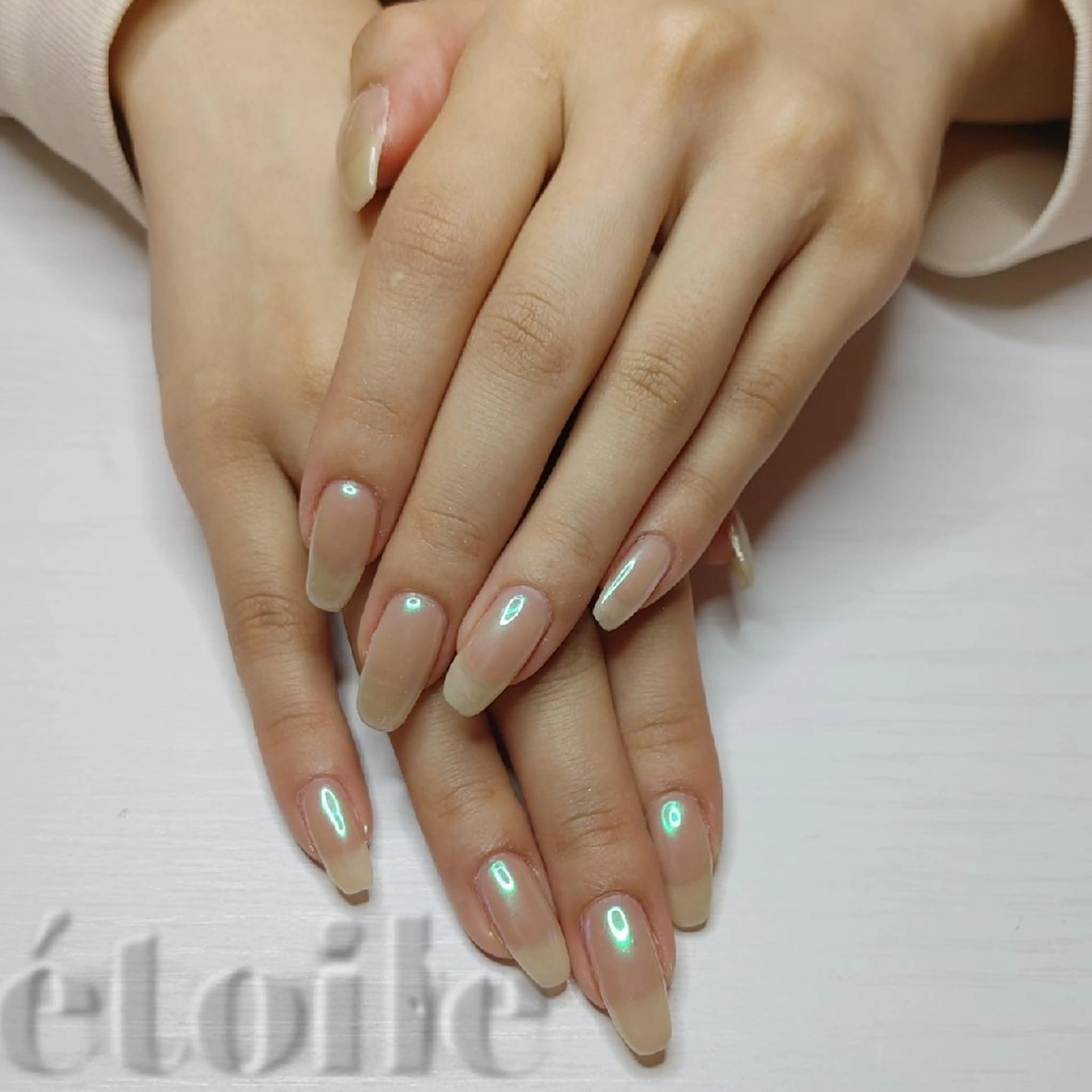 ネイル マグネットネイル ミラーネイル ハンドネイル ハンドケア étoile(エトワール)所属・山田 可愛のネイルデザイン