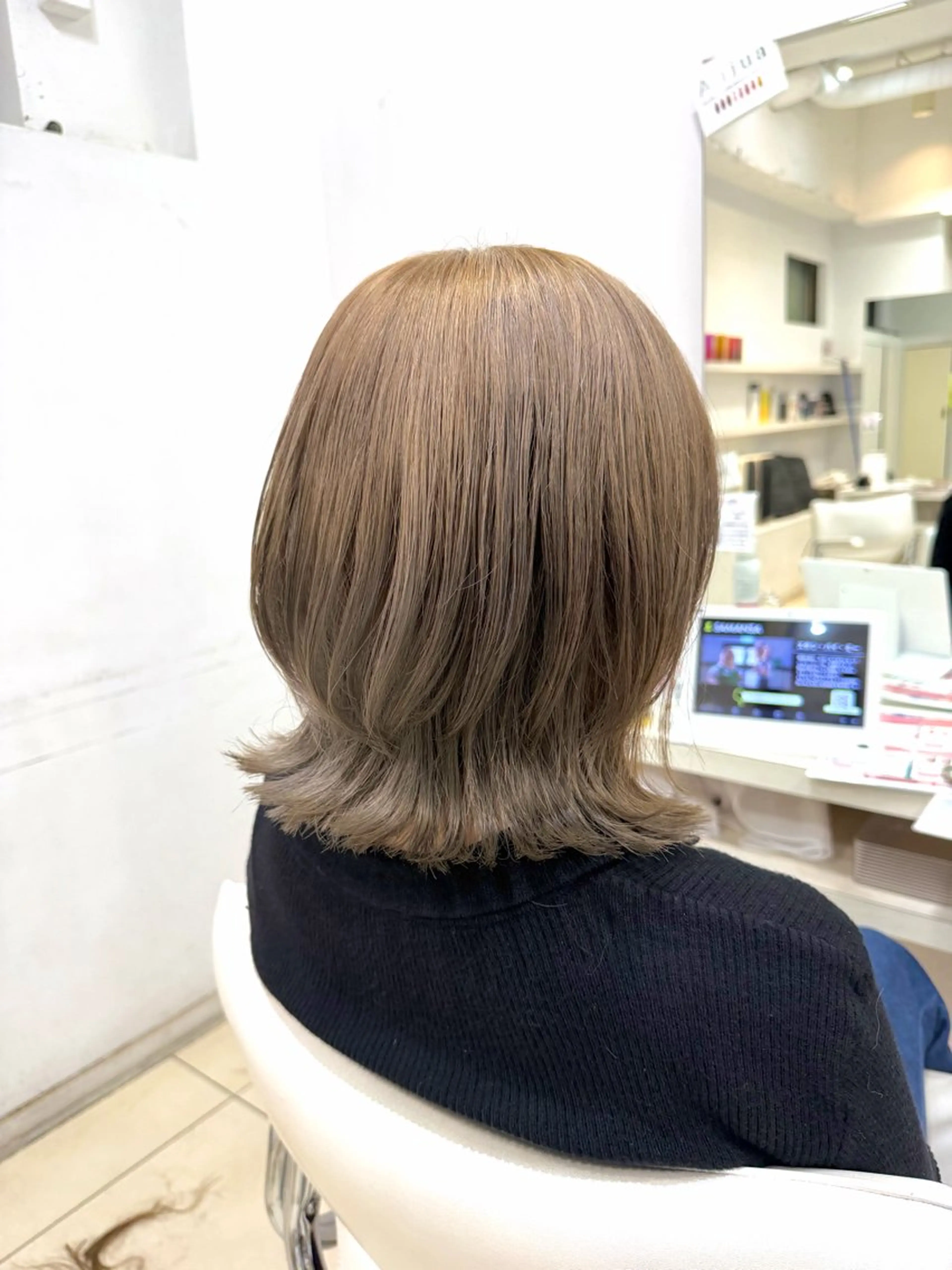 ミディアム カラー ベージュカラー ミルクティーベージュ カット ヘアカラー 🤎ベージュカラー/ 髪質改善/山岸🤎のヘアスタイル