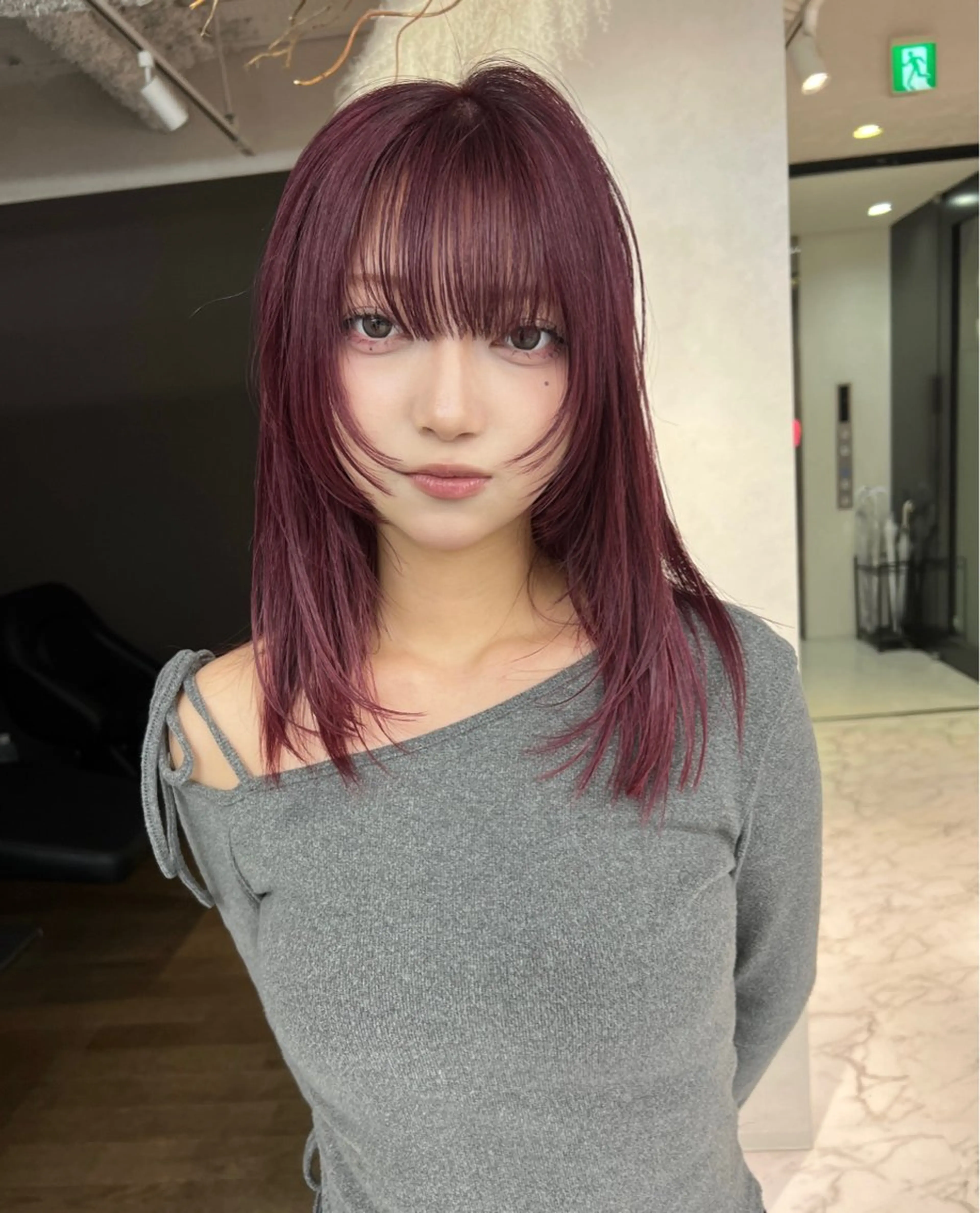 セミロング ブリーチ/ウルフ ハッシュカット/石山のヘアスタイル