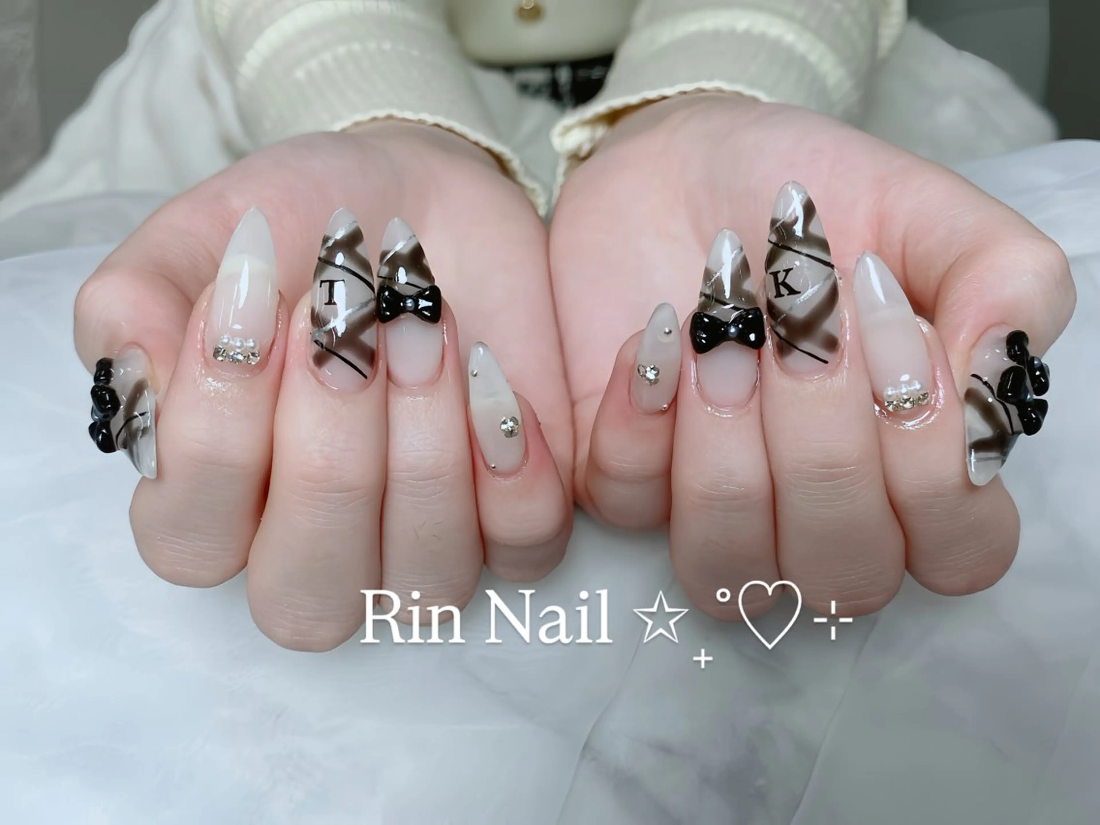 ネイル 成人式 ロングネイル ネイルチップ ハンドネイル Rin Nail 新大久保店のネイルデザイン