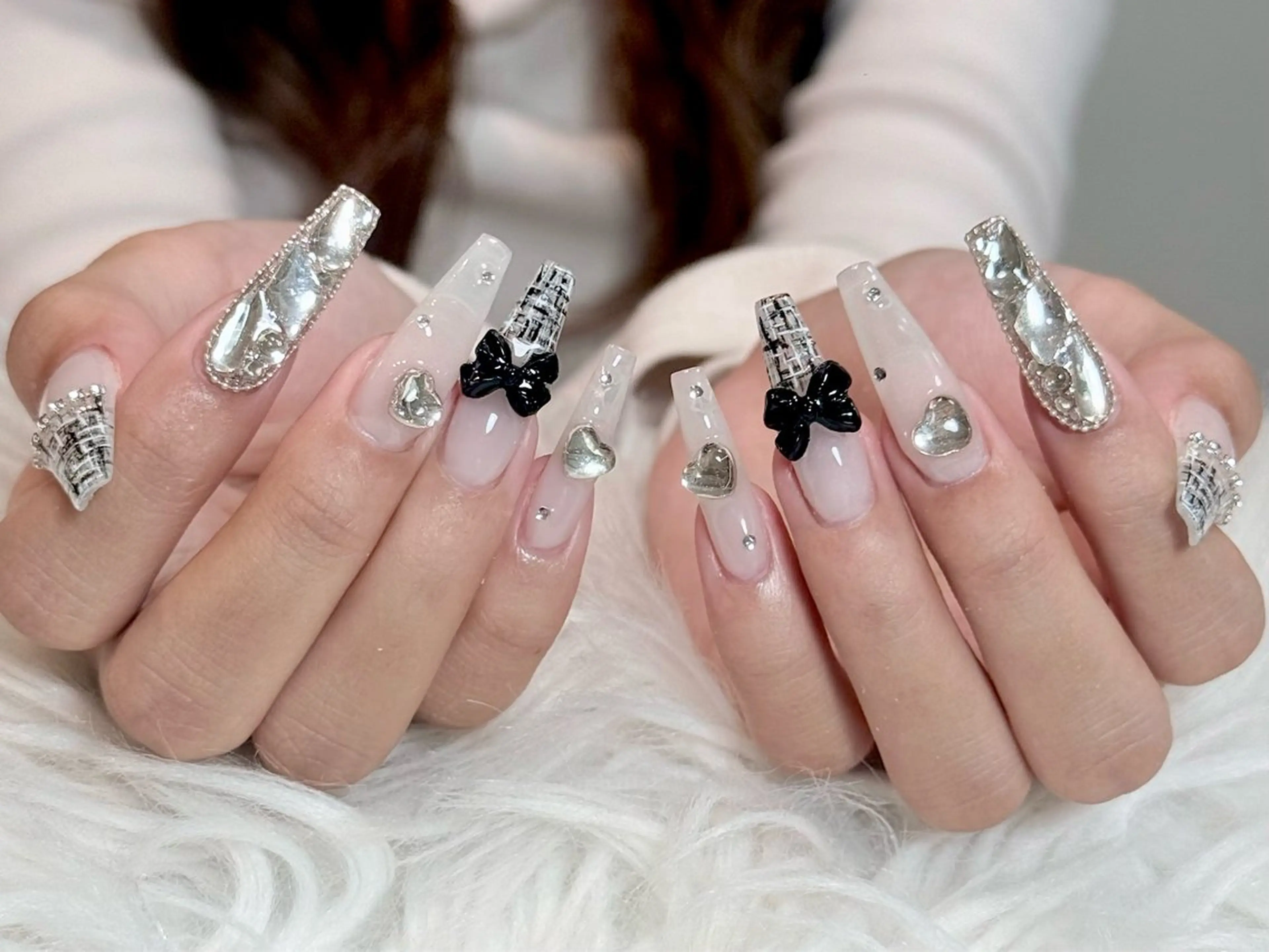 ネイル ボルドー ブラウン チークネイル ドット フットネイル Julli ジュリのネイルデザイン