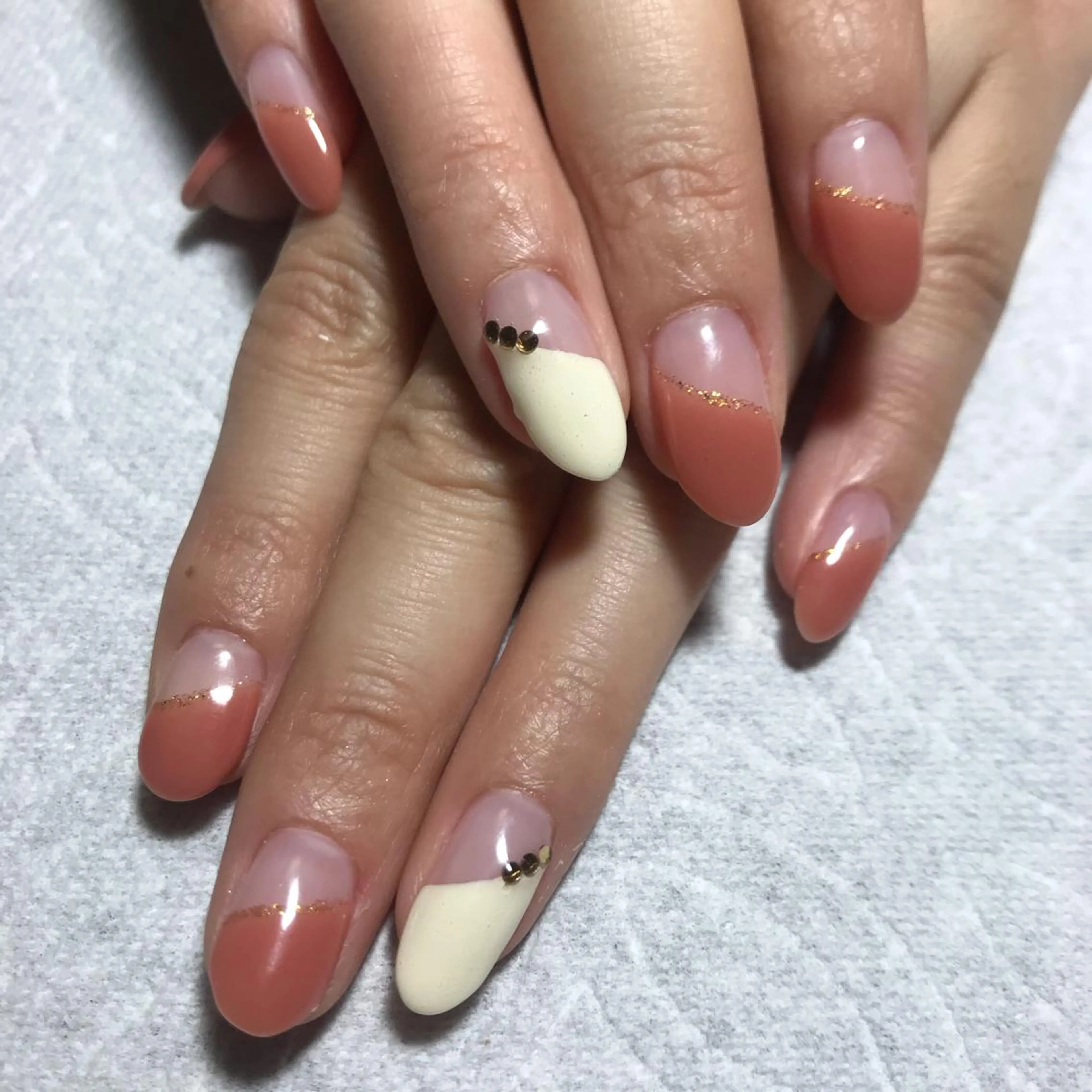 ネイル ECLAT エクラ所属・寺山 千鶴のネイルデザイン