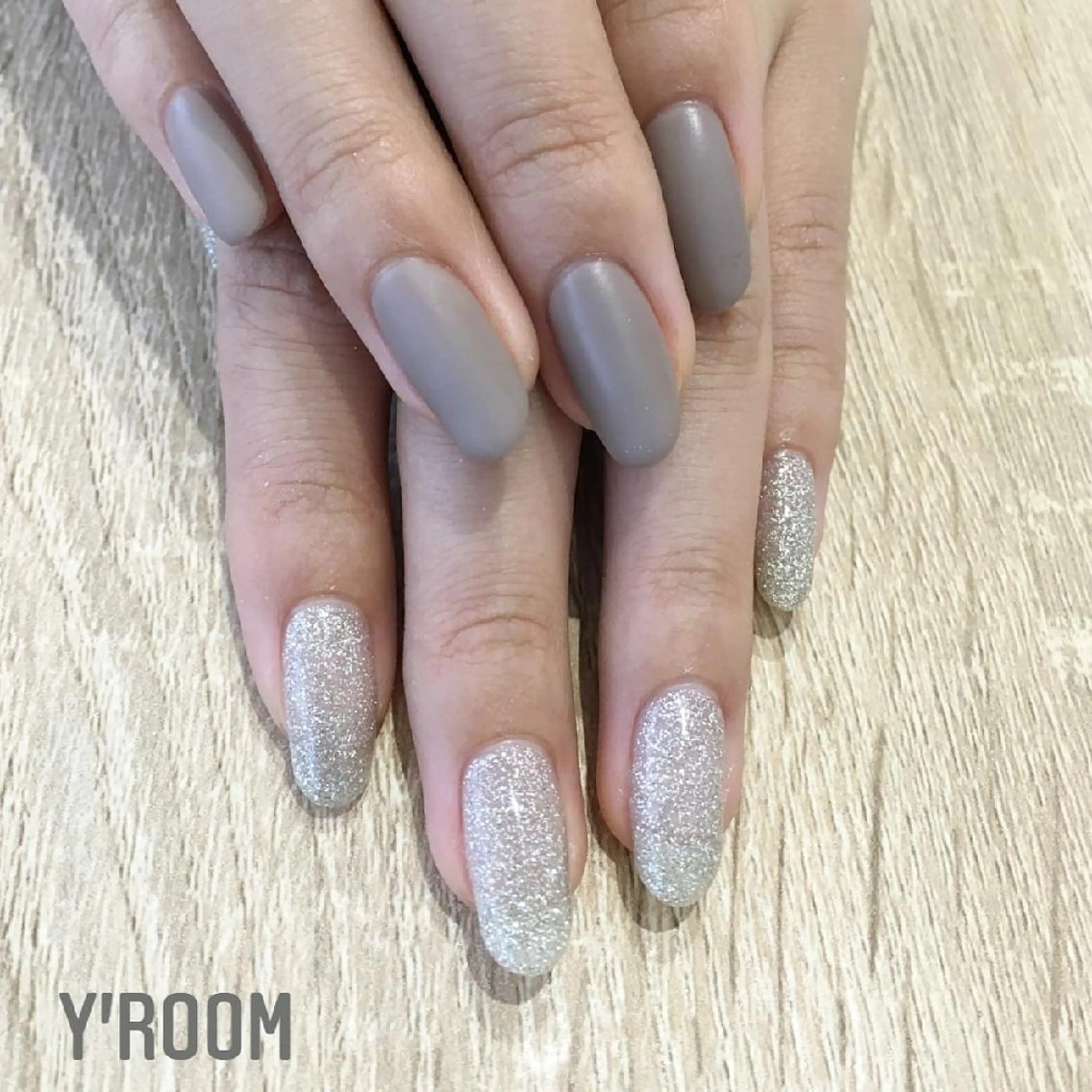 ネイル フラッシュネイル ジェルネイル マグネットネイル マットネイル ニュアンスネイル YUKA （ネイリスト）のネイルデザイン