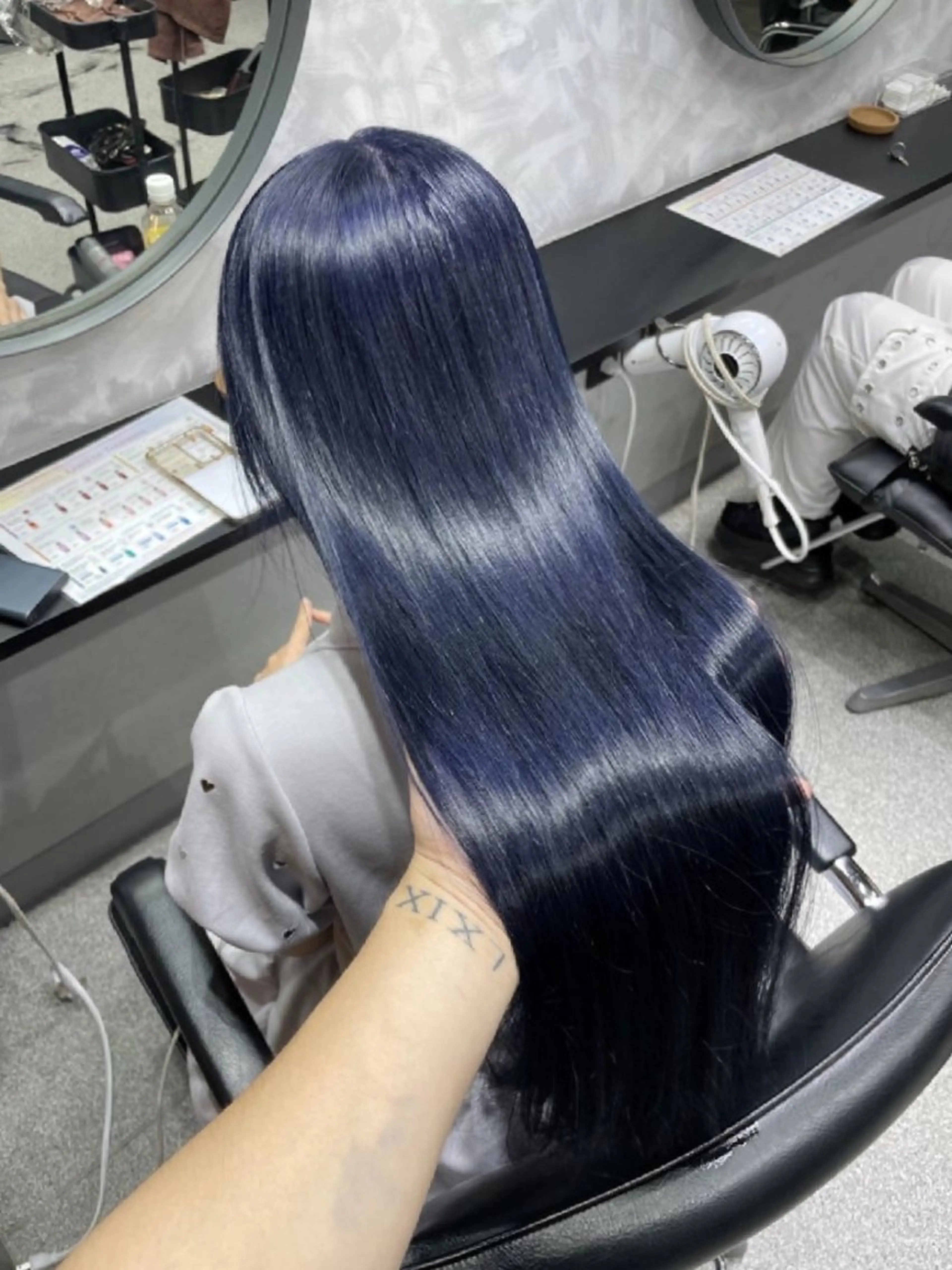 ロング キリカ新宿所属・ブリーチ/ エクステ/レイヤーのヘアスタイル