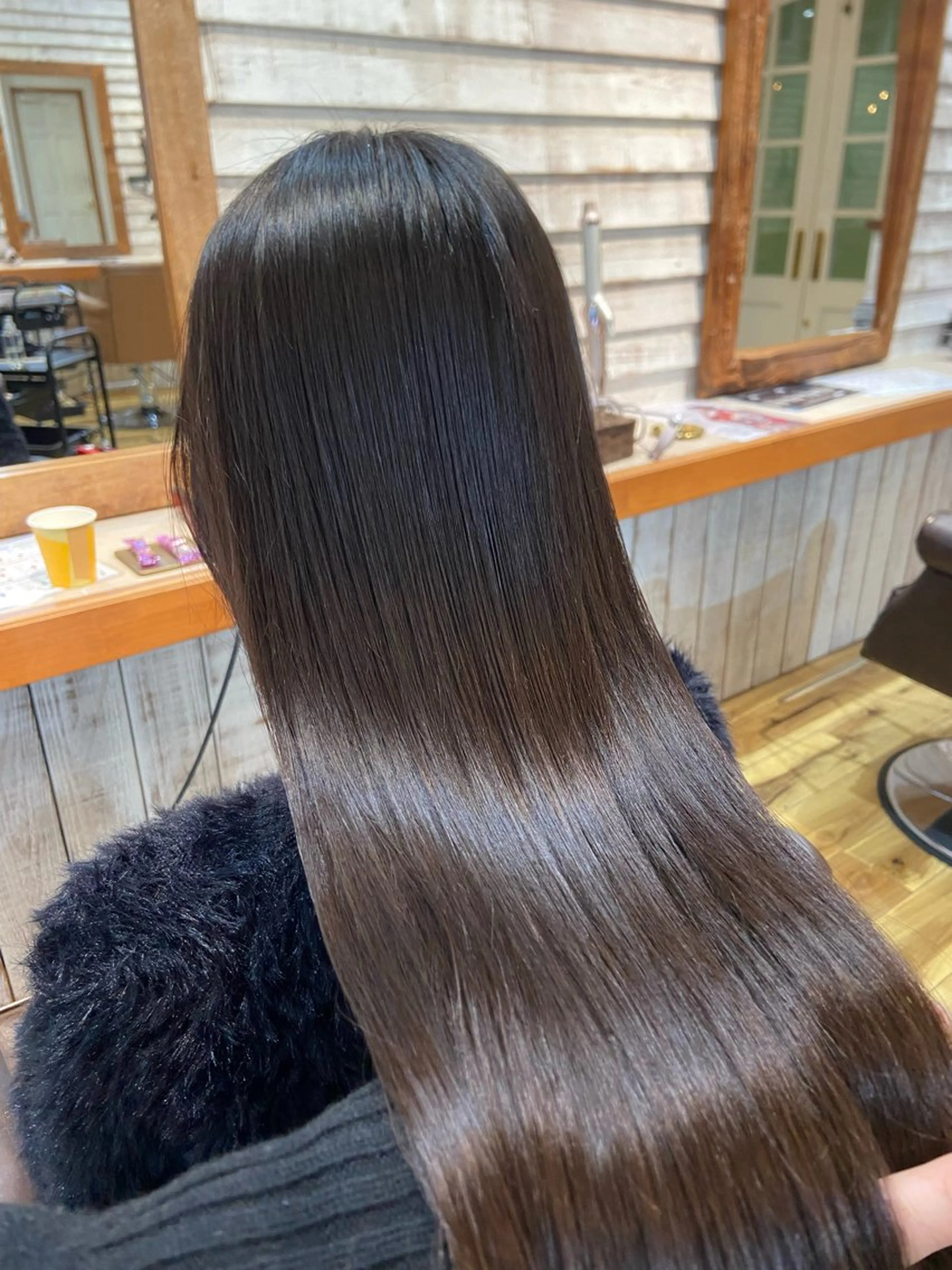 ミディアム カット トリートメント Ryo 【透明感カラー】のヘアスタイル