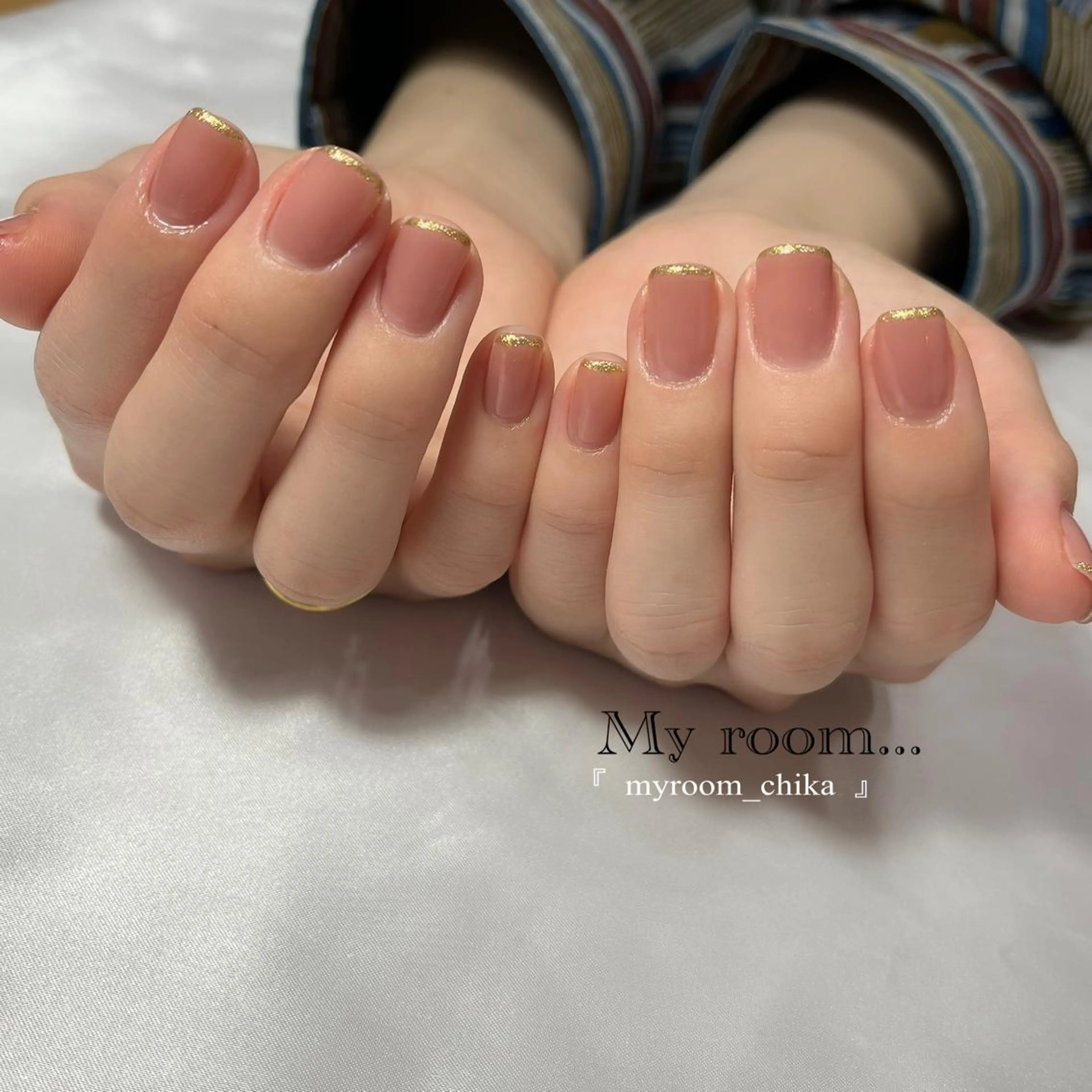 ネイル フレンチネイル ラメ(グリッター) ハンドネイル フットネイル Amua.facial salon所属・Amua.ハーブ 新宿御苑駅前のエステ・リラクイメージ