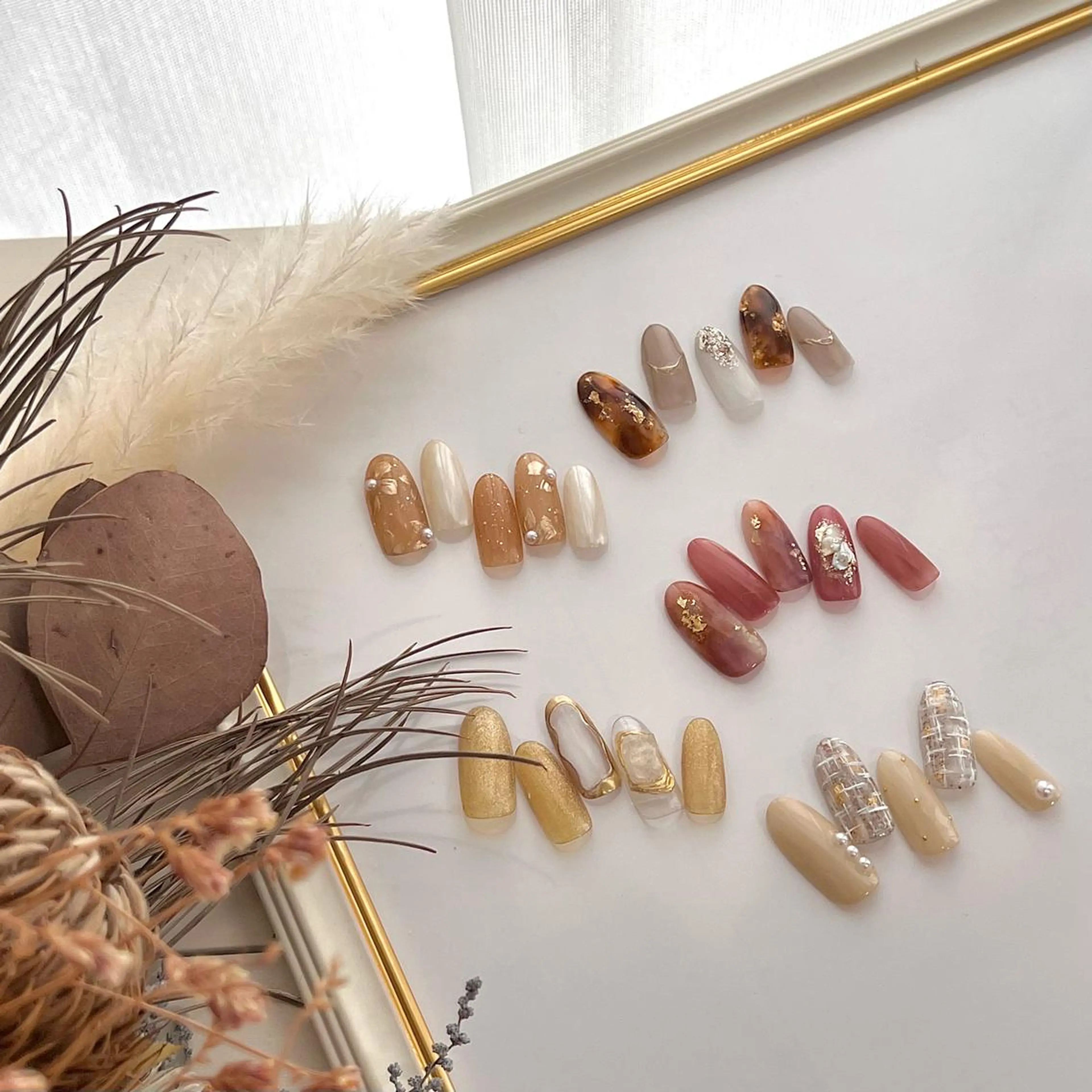 ミディアム ネイル マツエク・マツパ REVIA_nail maiのネイルデザイン