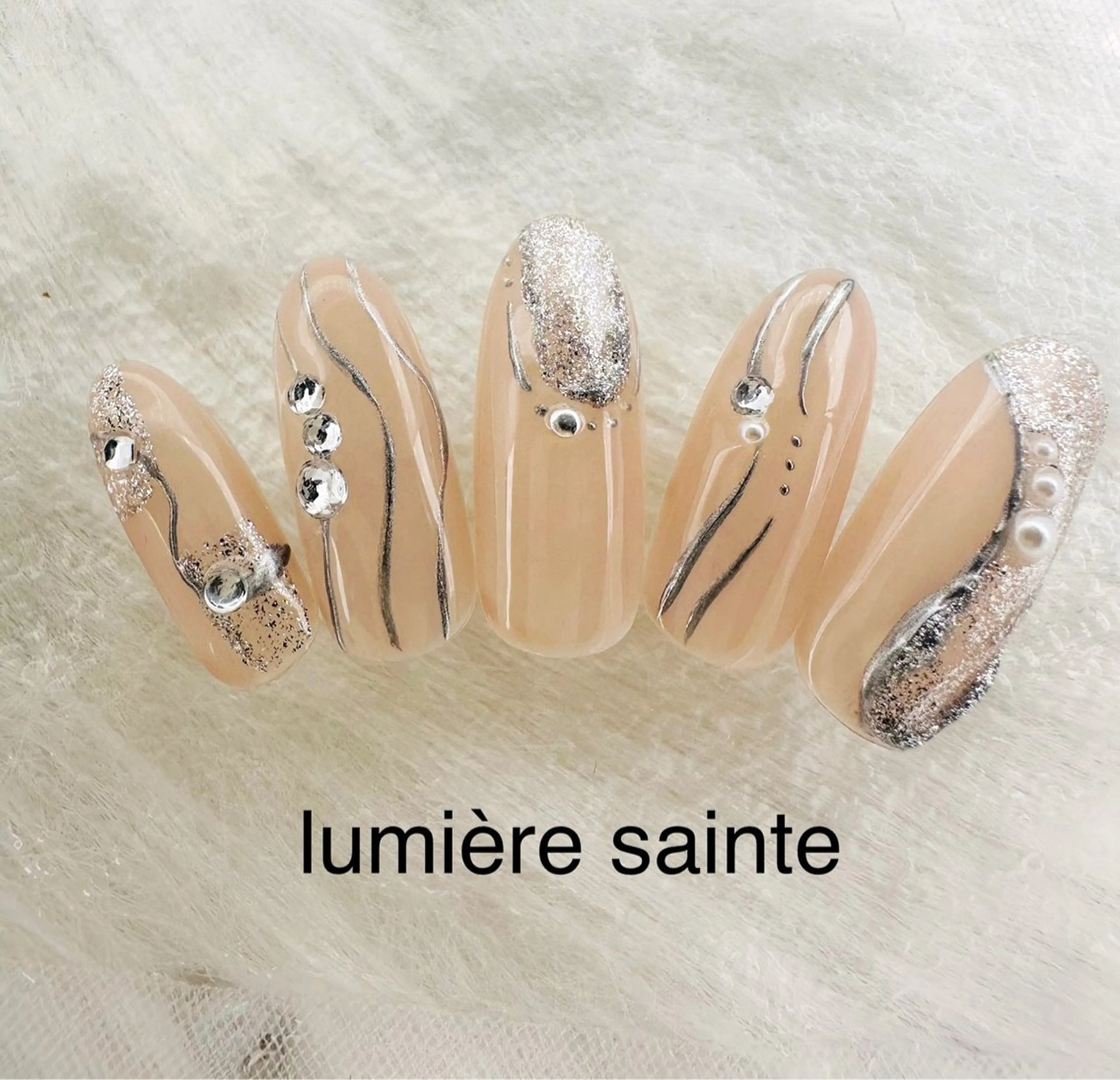 ネイル lumière saintenailのネイルデザイン