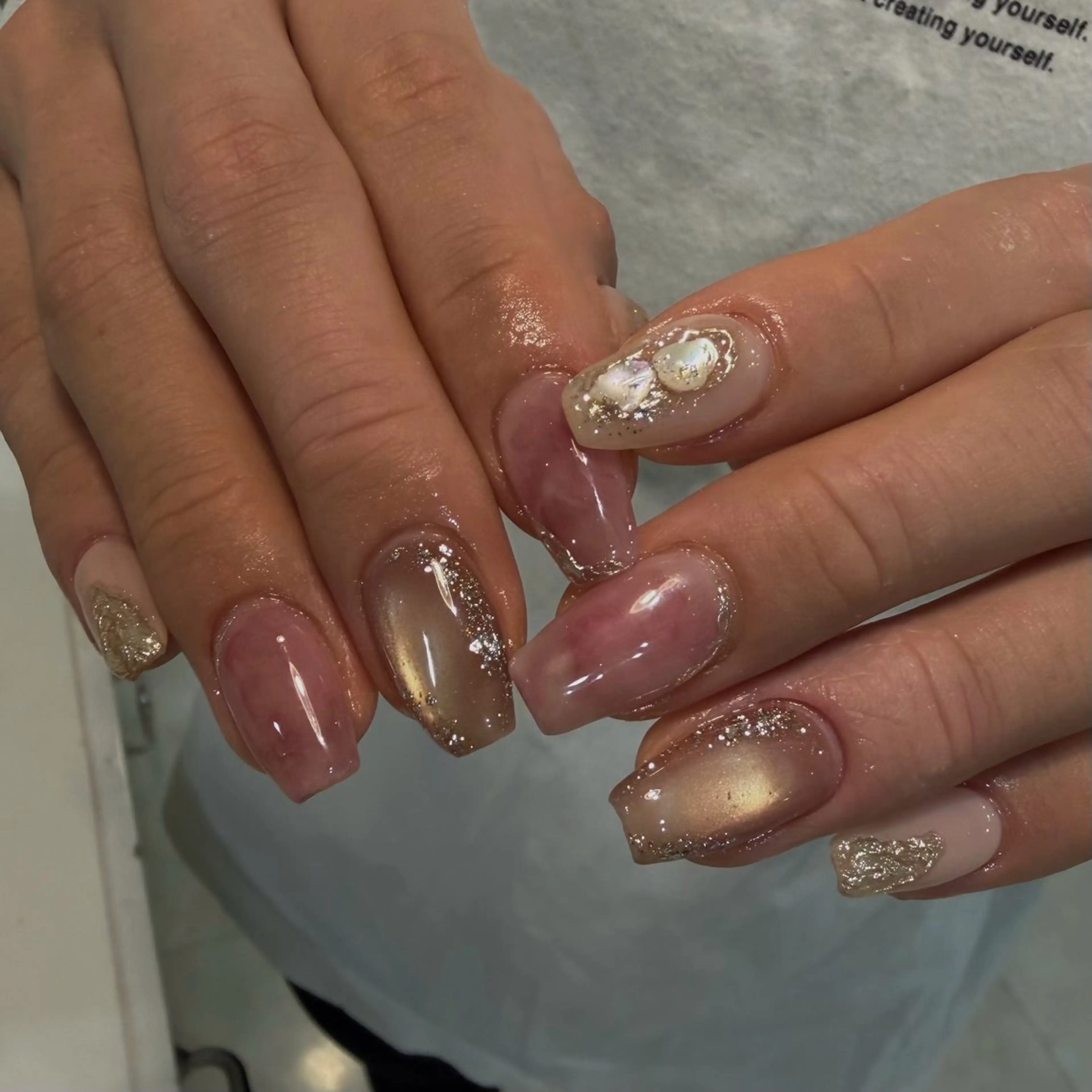 ネイル Salondevi2 isanaのネイルデザイン