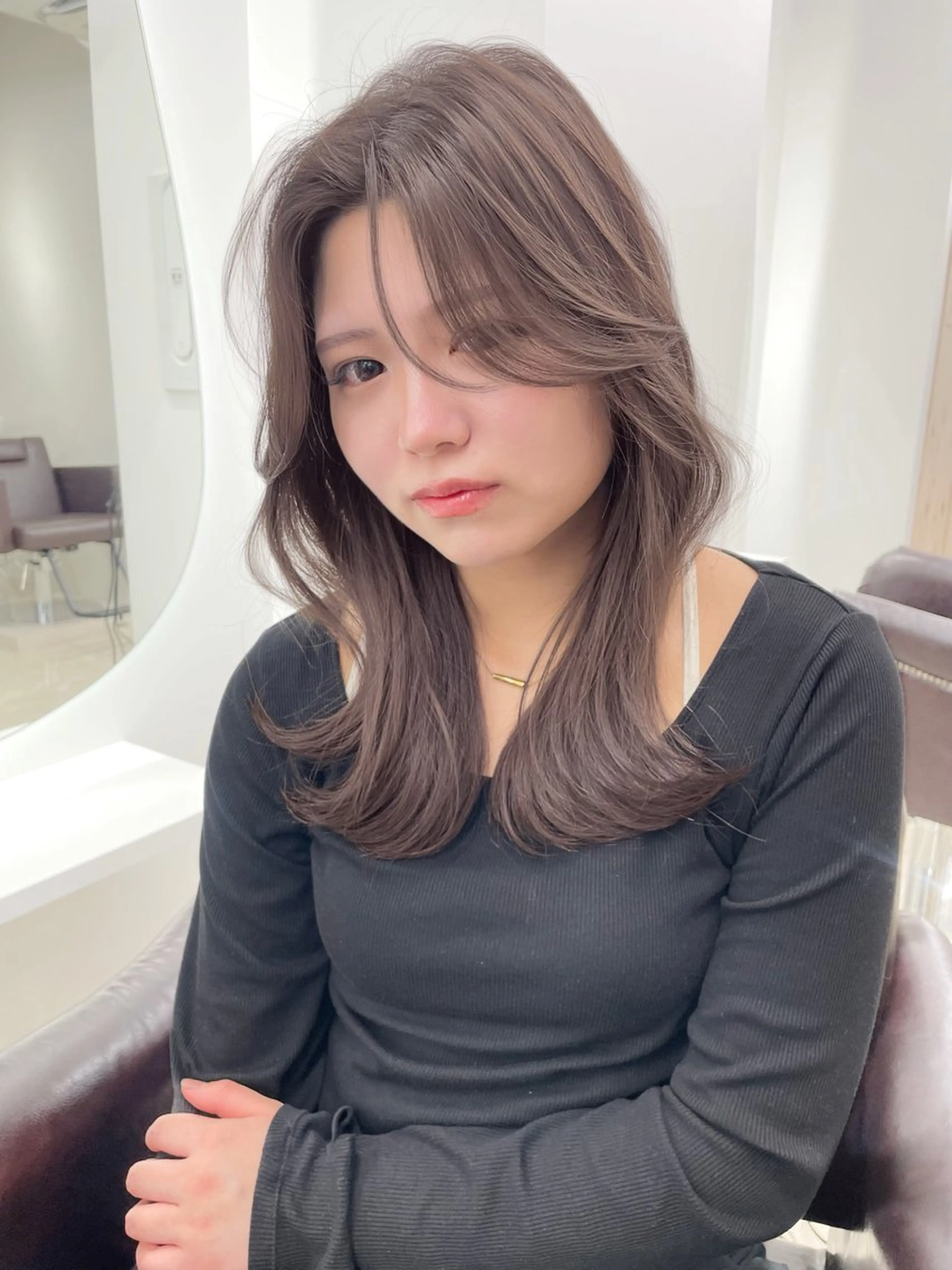 セミロング カラー カット ヘアカラー トリートメント ヘアセット 新宿/韓国ヘア/ 髪質改善ストレートのヘアスタイル