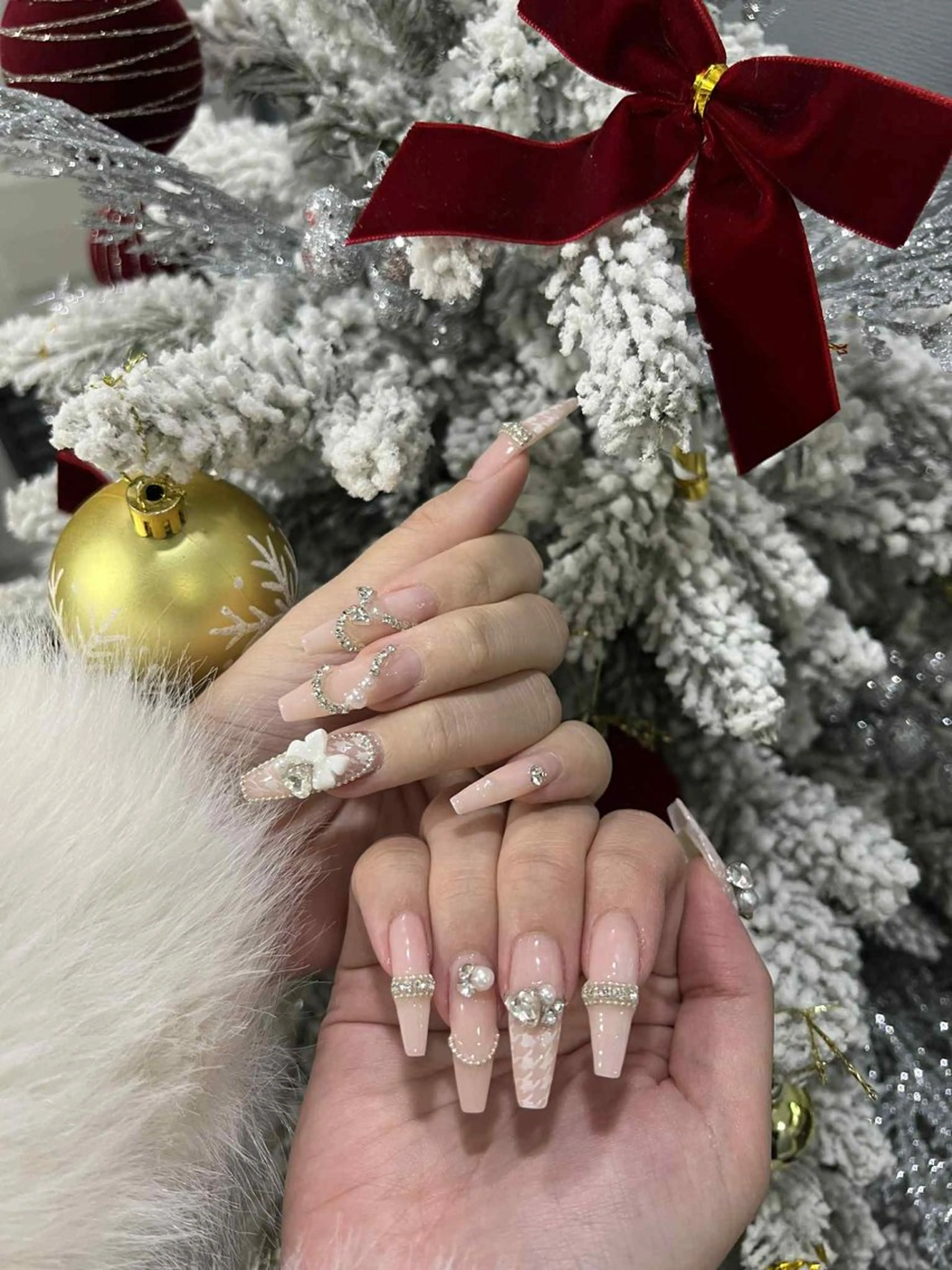 ネイル オーロラネイル クリアネイル フラッシュネイル ジェルネイル グラデーション Amee Nailsalonのネイルデザイン