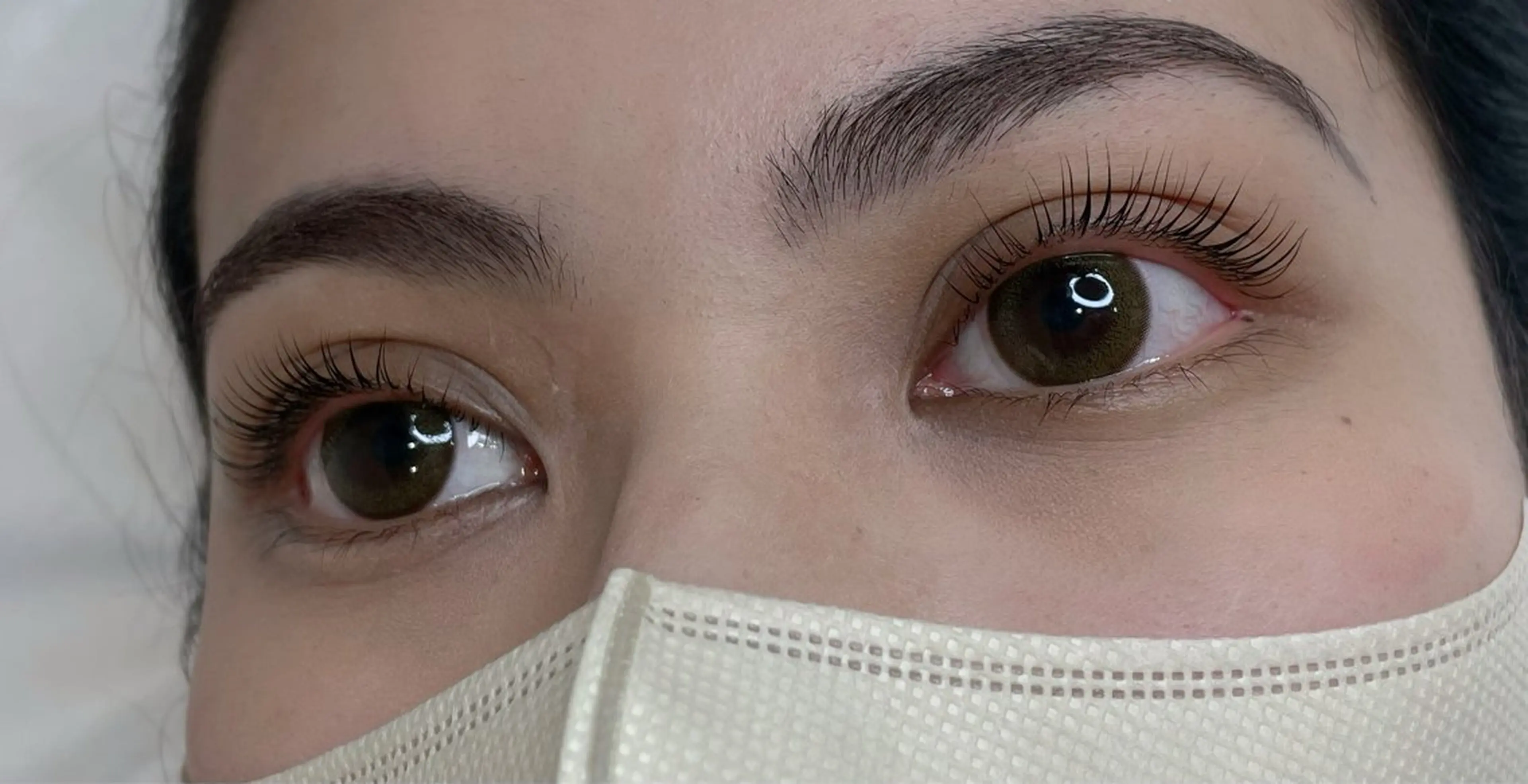 マツエク・マツパ 束感まつ毛 カラーマツエク フラットラッシュ パリジェンヌラッシュリフト まつげパーマ マツパ Queen Salonのエステ・リラクイメージ