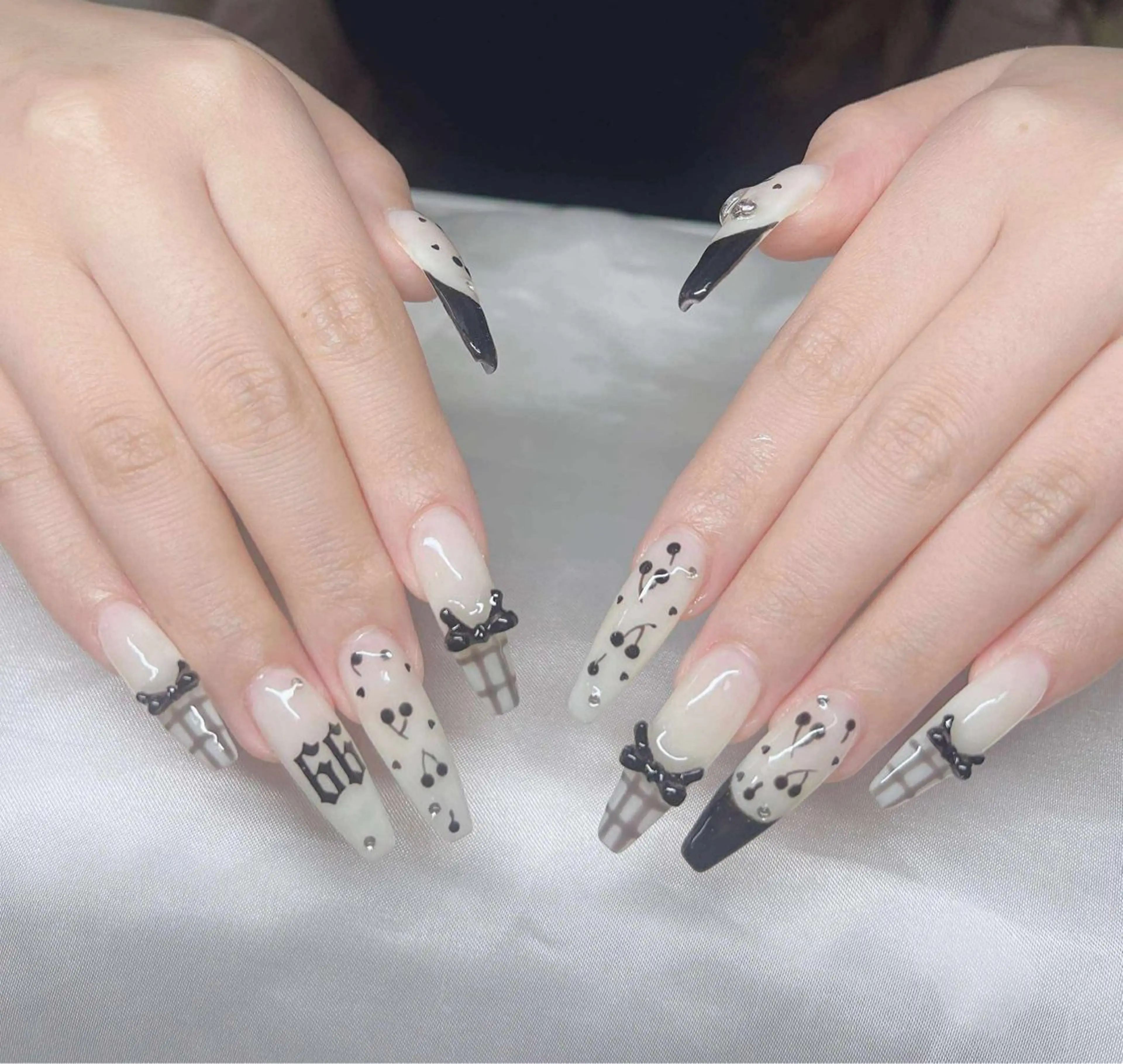 ネイル 長さ出し グラデーション 卒業式 キラキラネイル マグネットネイル ハンドネイル Lee Nailsのネイルデザイン