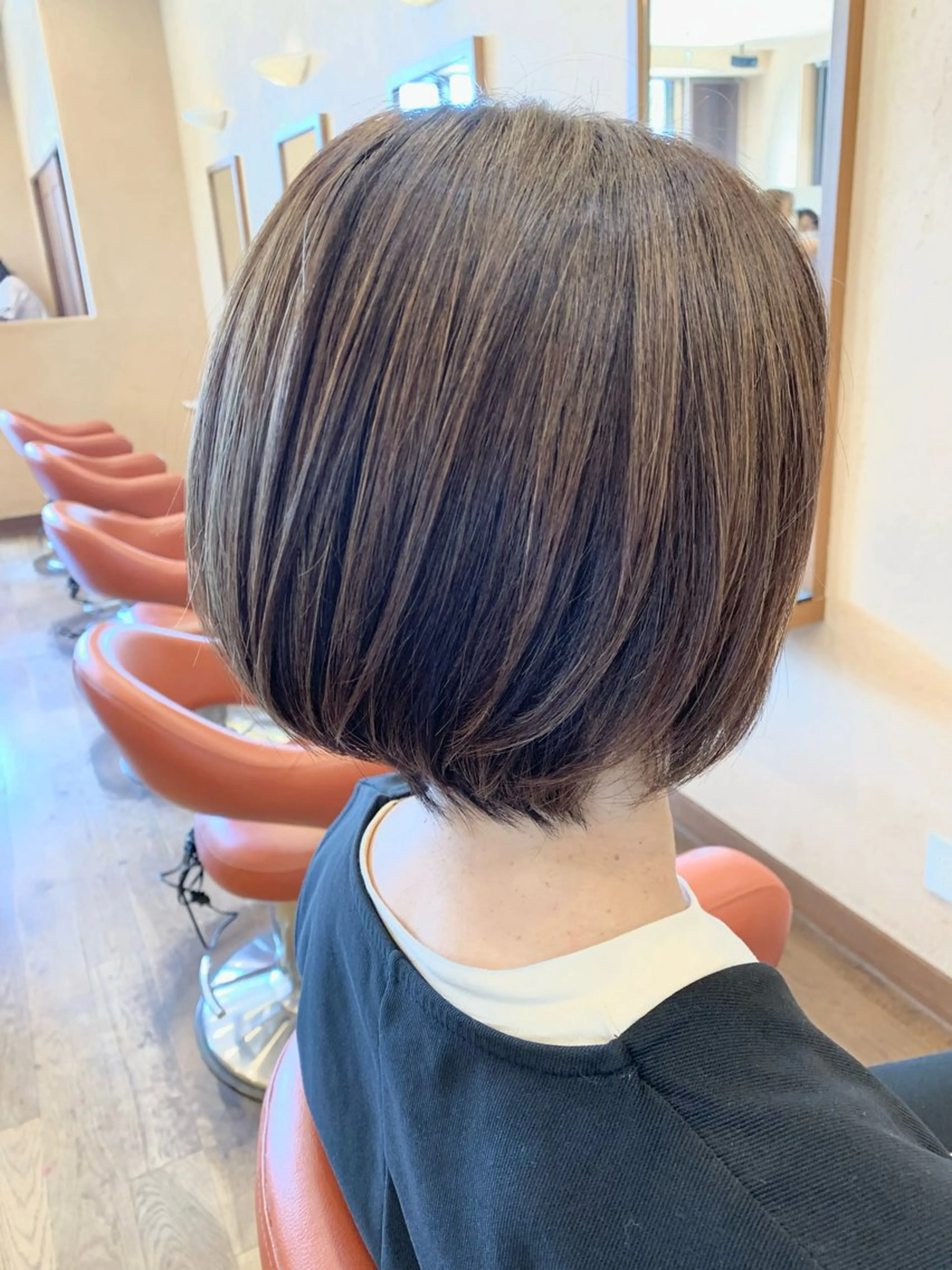 ショート カット ヘアカラー 鶴田 拓也のヘアスタイル