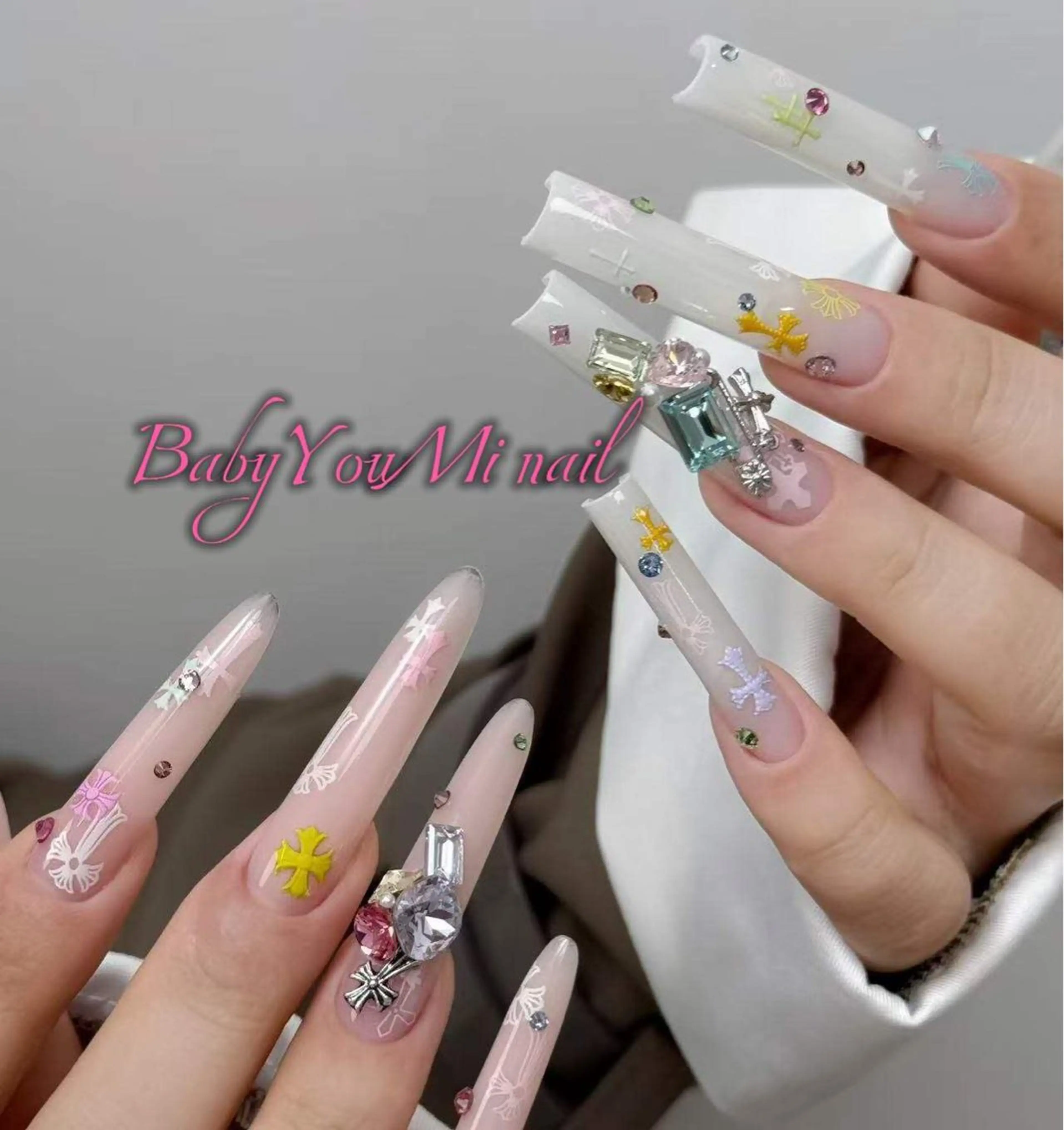 ネイル オーロラネイル フラワーネイル フットネイル フレンチネイル ジェルネイル ハンドネイル BabyYouMi ねねのネイルデザイン