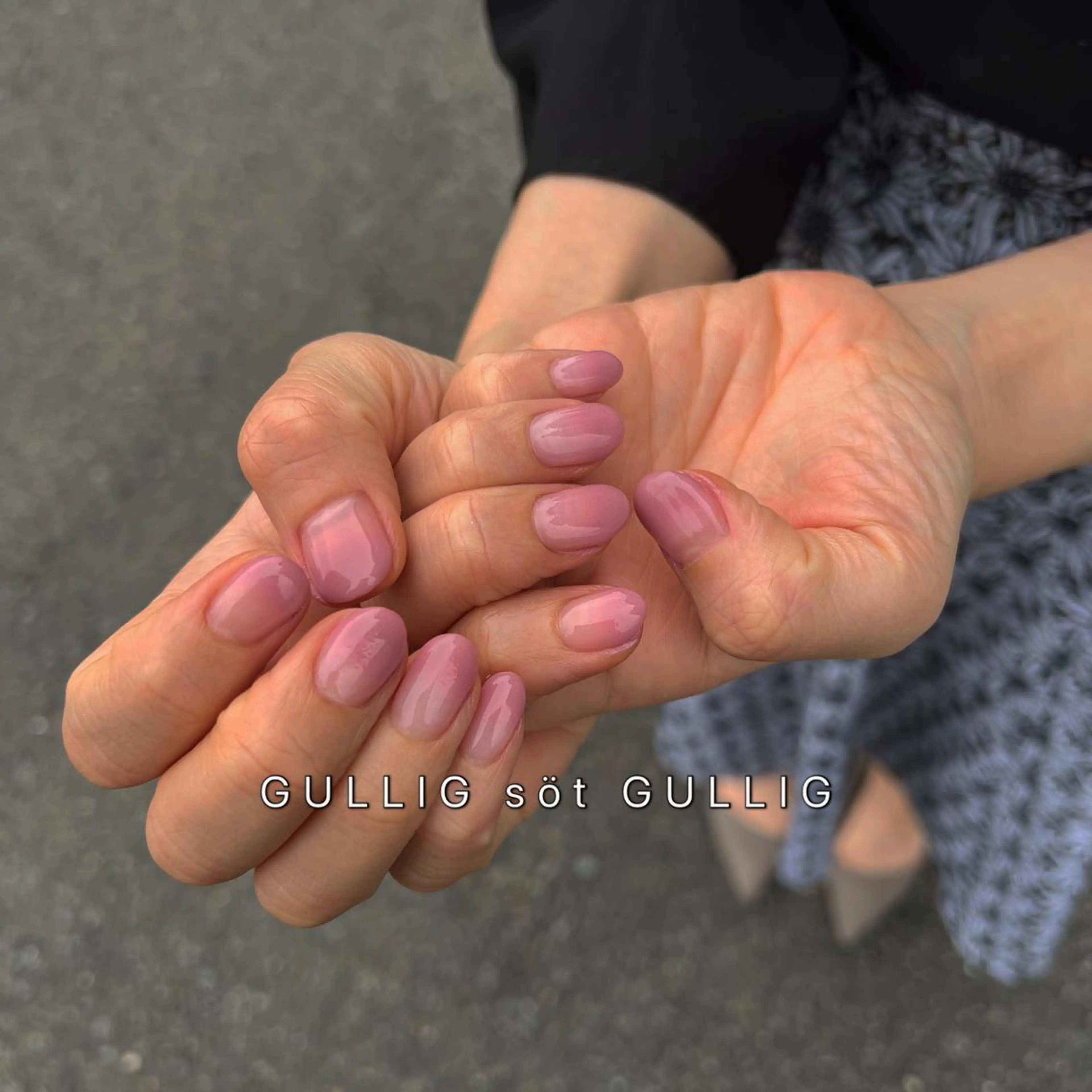 ネイル ハンドネイル GULLIG söt GULLIGのネイルデザイン