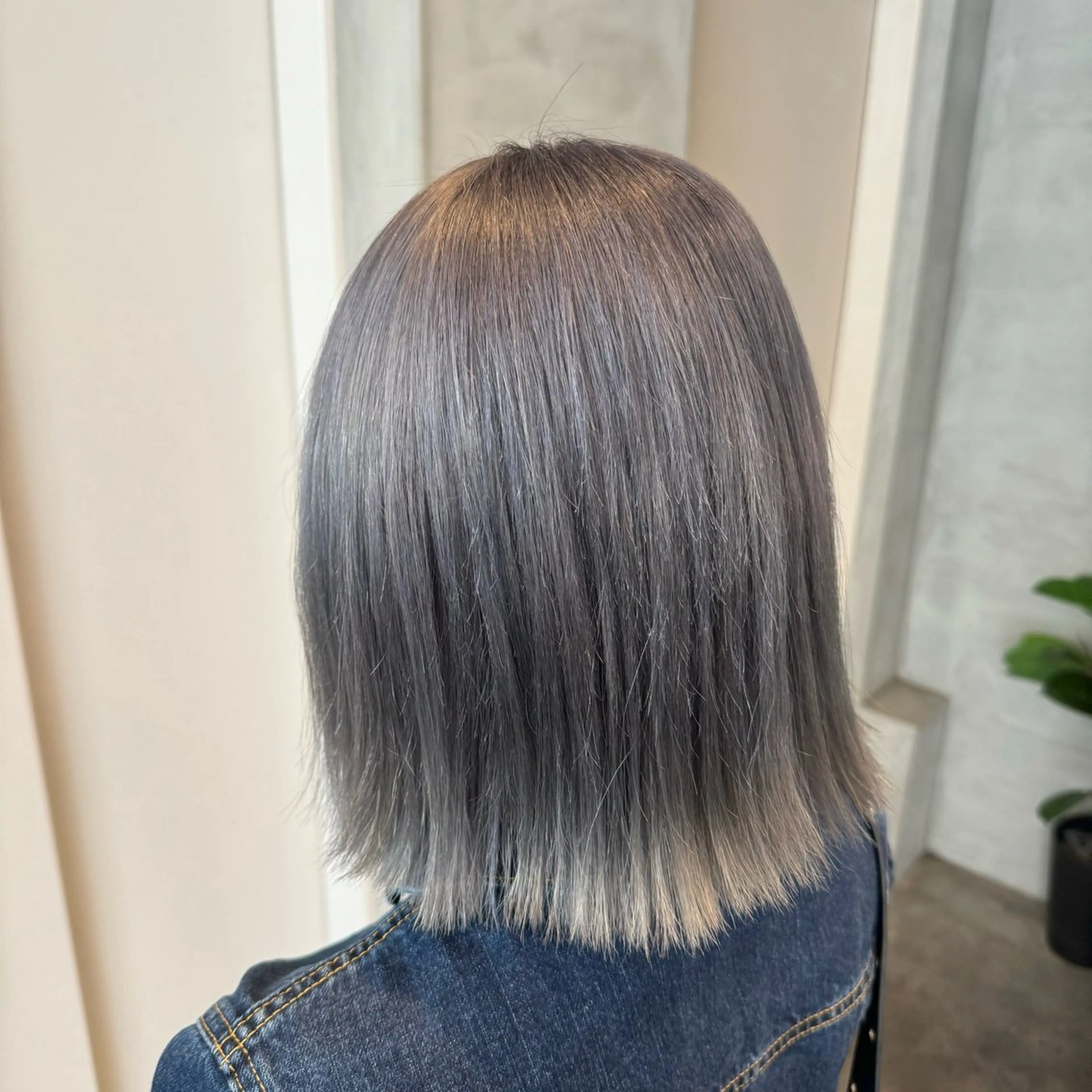 ミディアム カラー ヘアアレンジ メンズ メンズブリーチ メンズハイトーン メンズ韓国風 アッシュ ブリーチ ヘアカラー トリートメント 🌟🍒ハイトーン 韓国ヘア/ユウミのヘアスタイル