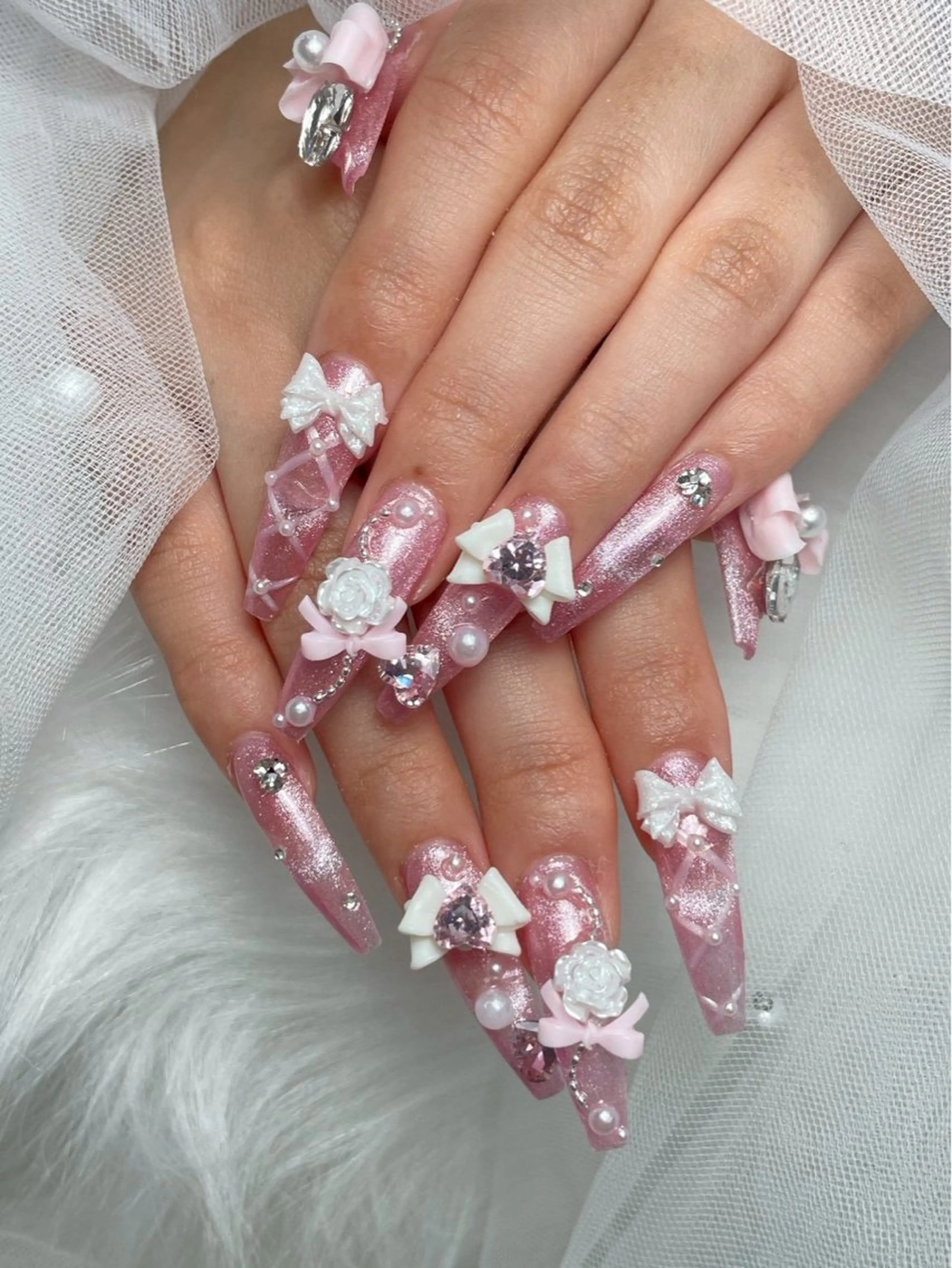 ネイル アートネイル オーロラネイル チークネイル 長さ出し フットネイル ハンドネイル フットネイル ハンドケア Noiranail_ studio川越西口のネイルデザイン