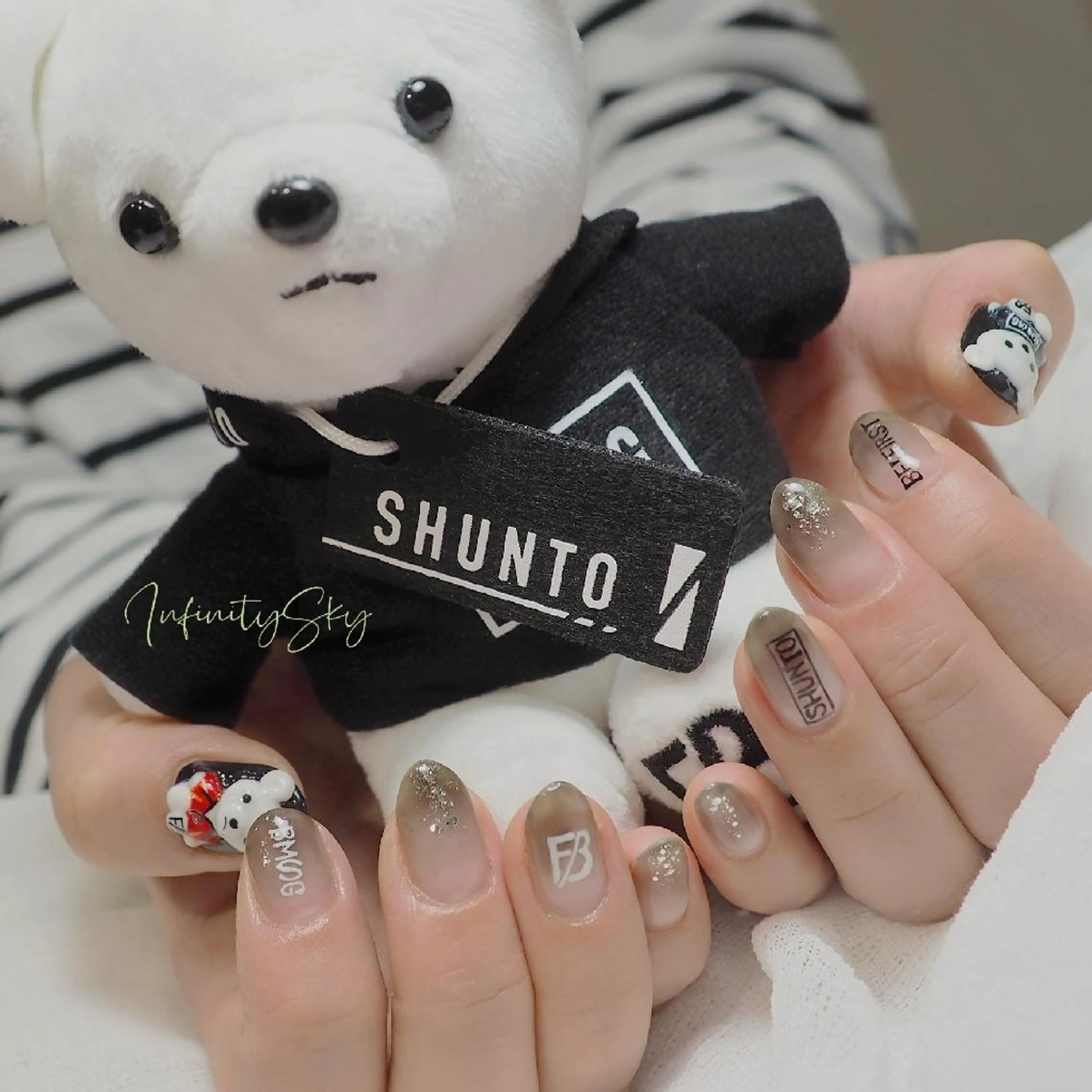 ネイル infinity skyのネイルデザイン