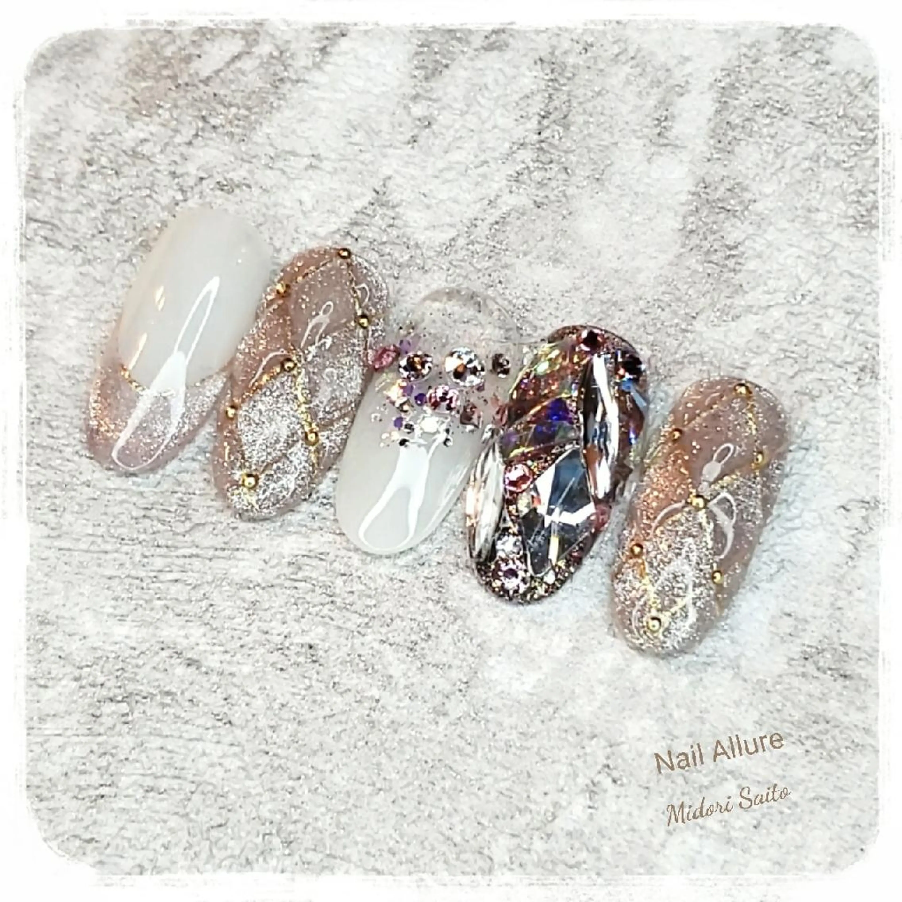 ネイル フレンチネイル マグネットネイル マグネットフレンチ Nail Allure(ネイル アルーア)所属・Nail Allureのネイルデザイン