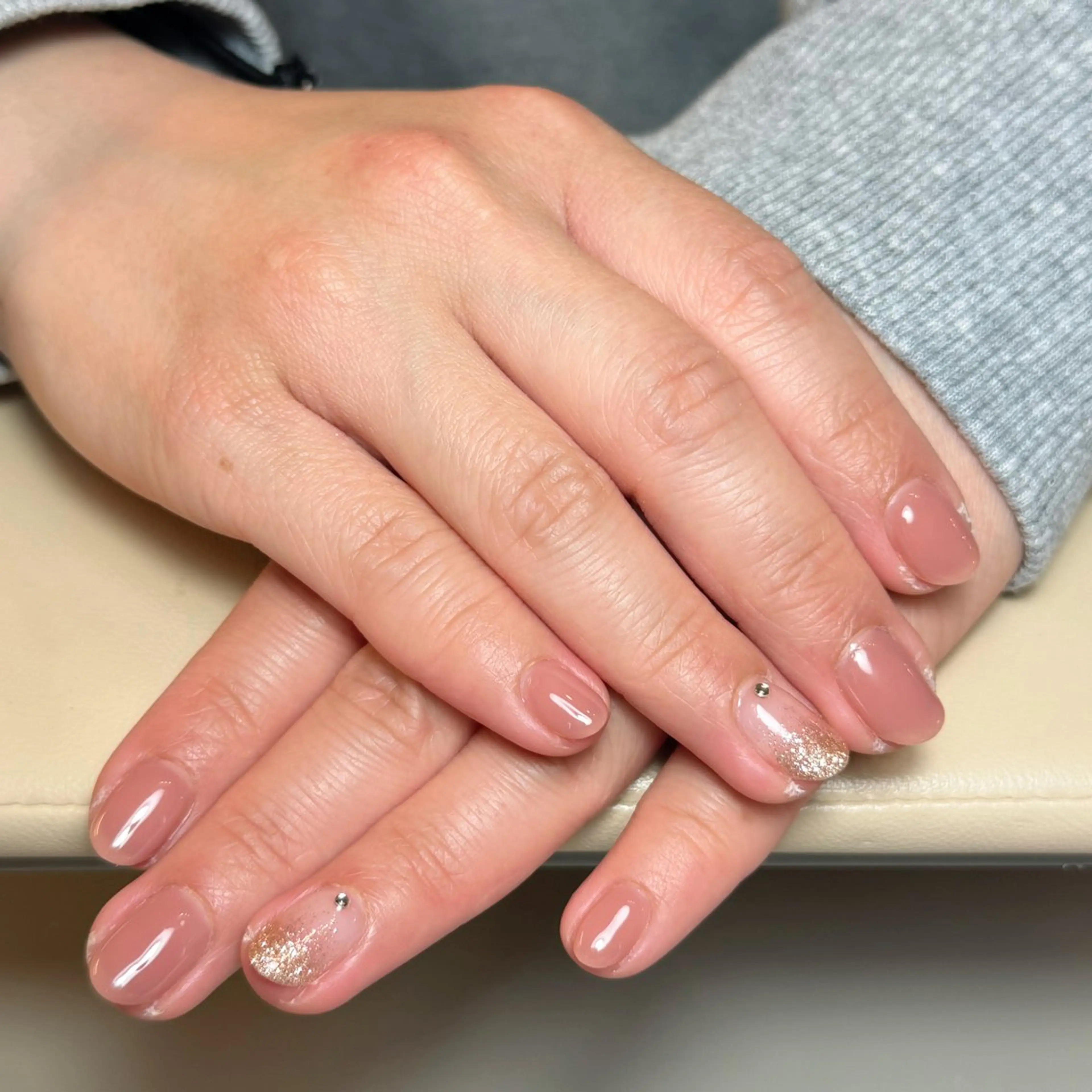 ネイル グラデーション キラキラネイル ワンカラーネイル Luana / ayanaのネイルデザイン