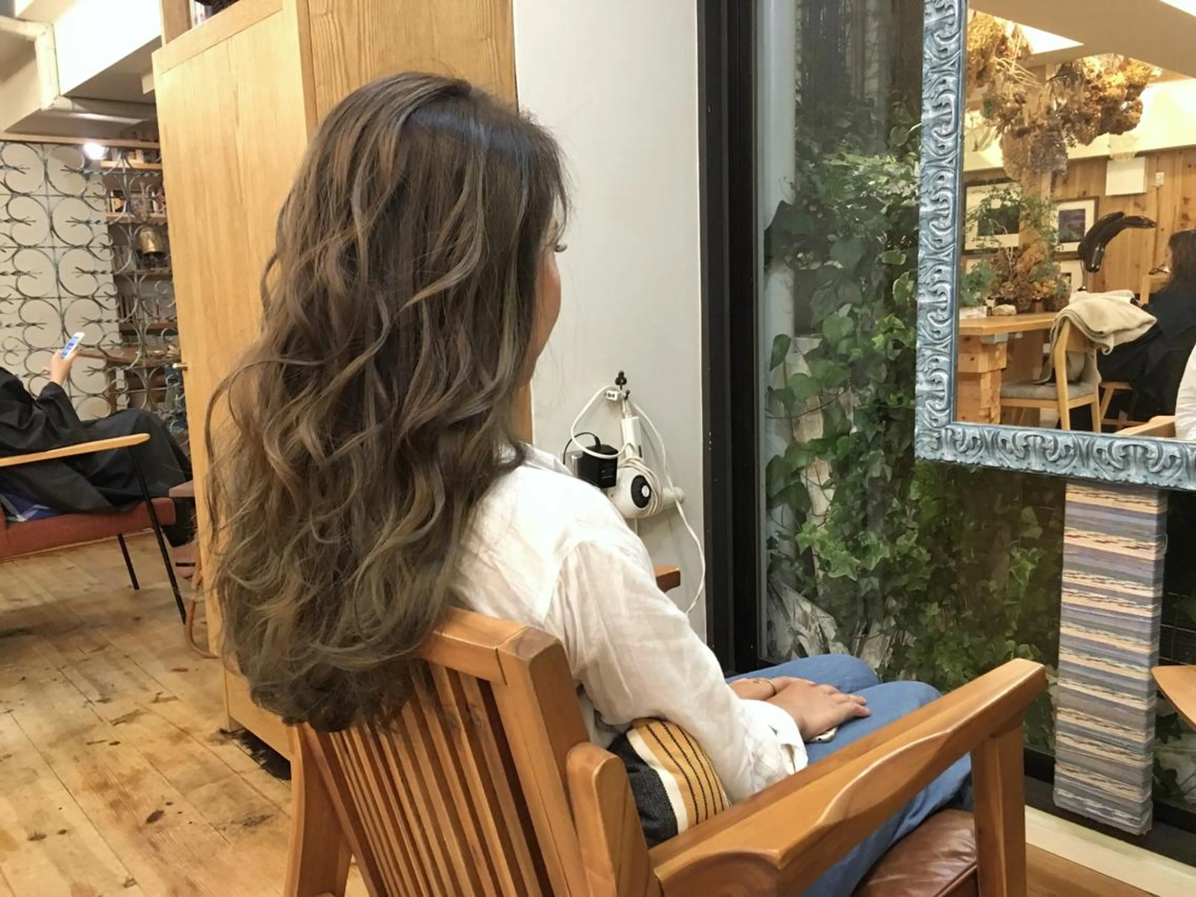 セミロング ロング カラー ヘアアレンジ 透明感カラー グレージュ ハイライトカラー 外国人風カラー ハイライト 小顔ショートヘア♪ TAKUMIのヘアスタイル