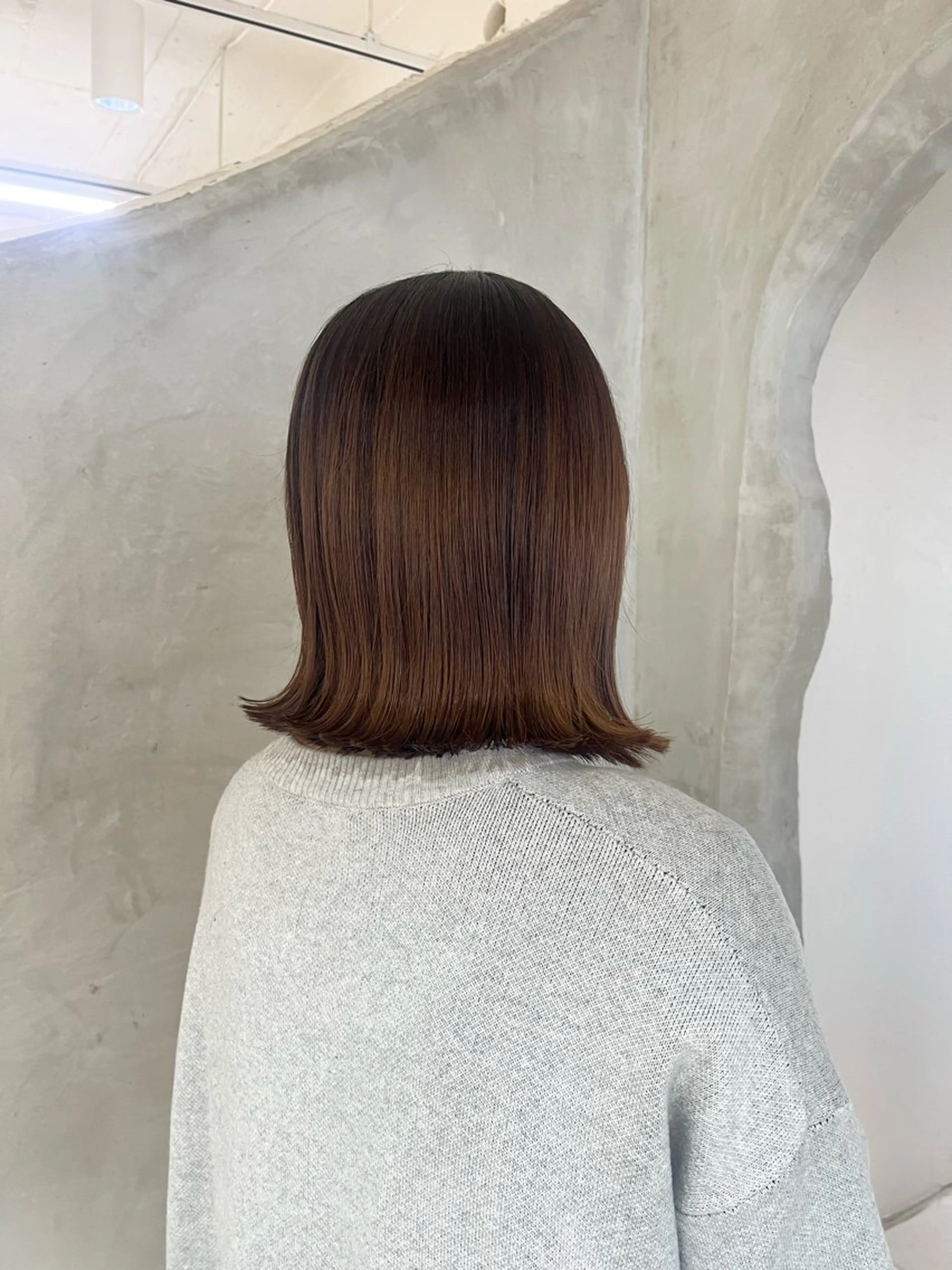 ミディアム カット トリートメント effect横浜所属・切りっぱなしボブ/ 艶カラー/綾莉のヘアスタイル