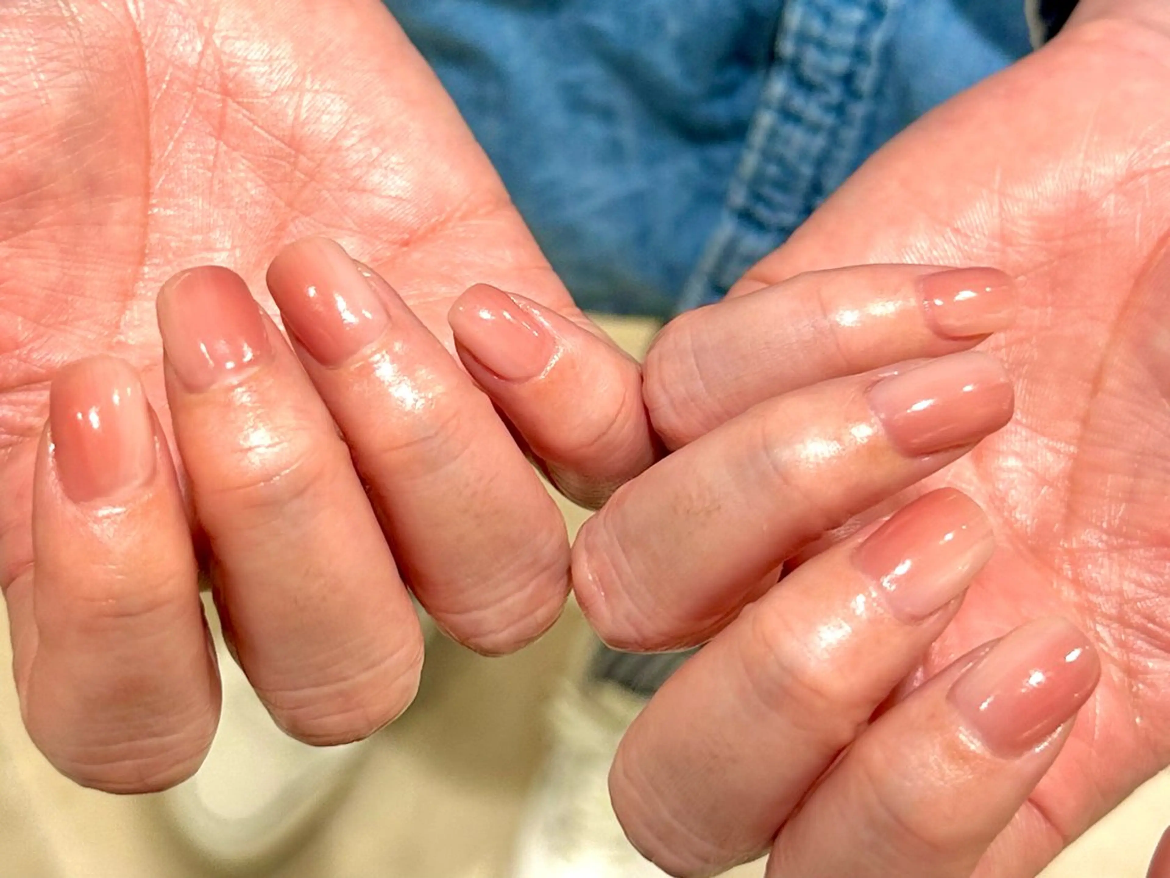 ネイル グラデーション 春ネイル エムスラッシュセンター南sol所属・kano🫧 指名No.1💫のネイルデザイン