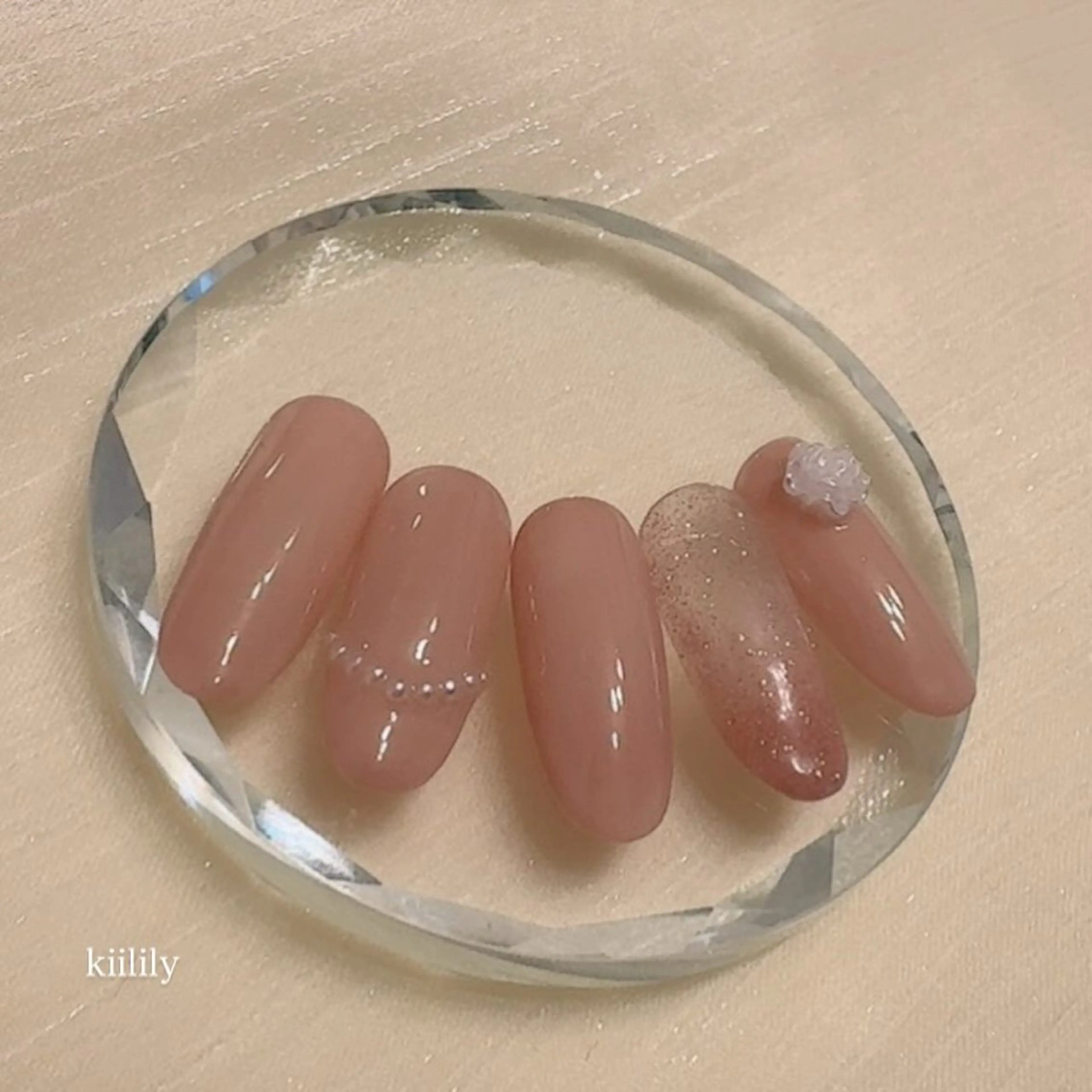 ネイル フラッシュネイル ピンク ハンドネイル kii .のネイルデザイン