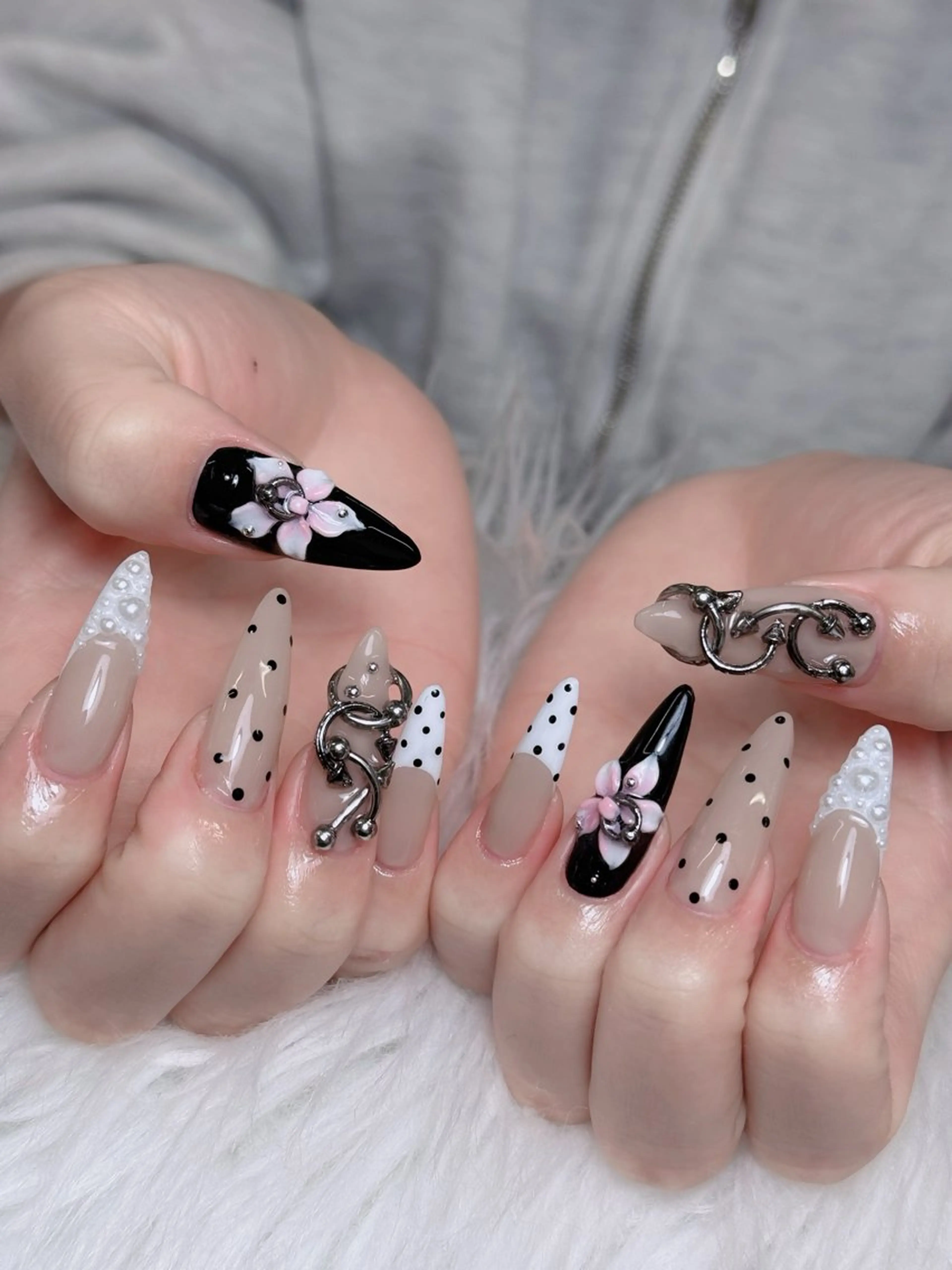 ネイル オーロラネイル チークネイル 長さ出し フレンチネイル 韓国ネイル ハンドネイル Lumi Shinokuboのネイルデザイン