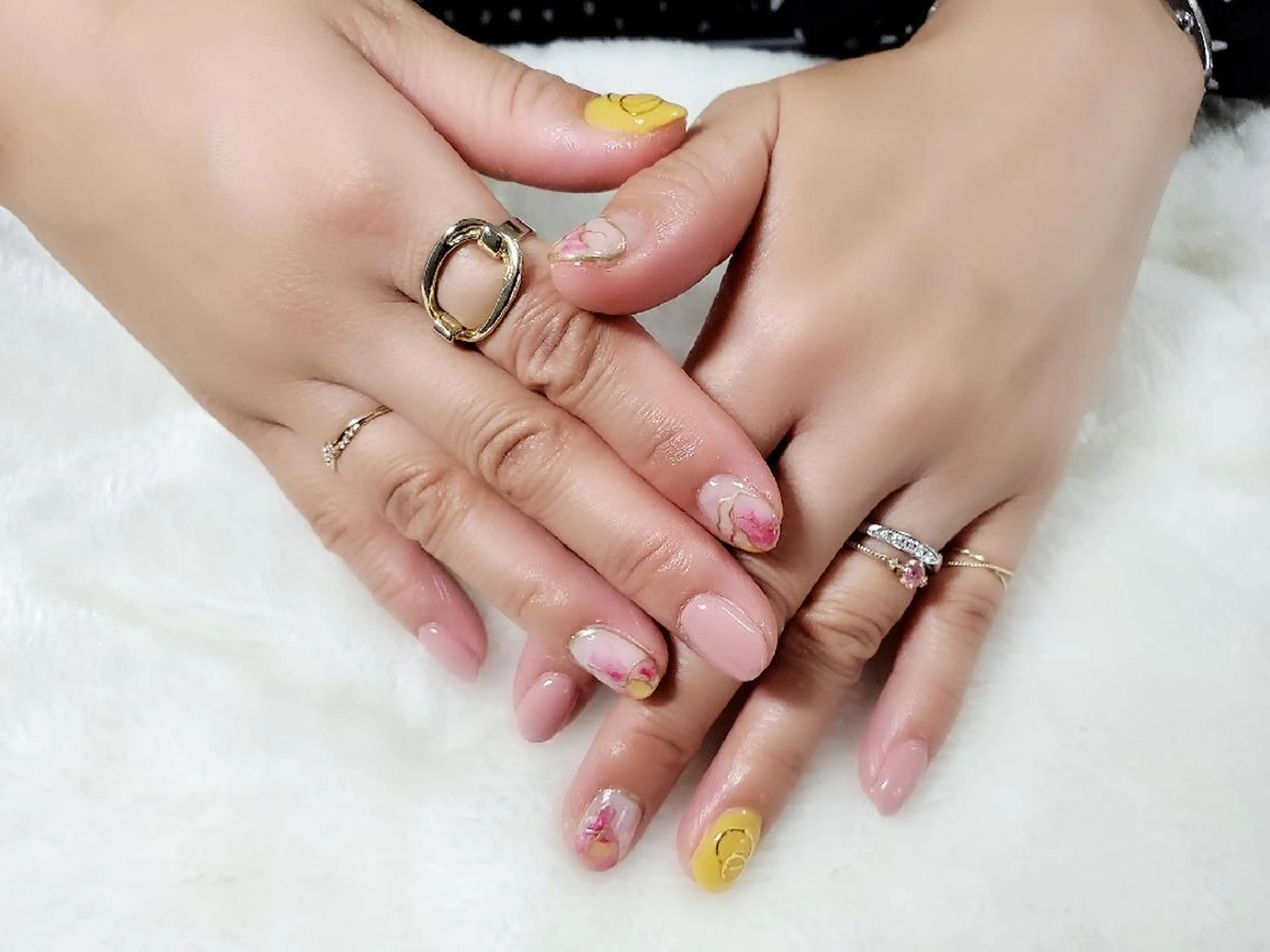 ネイル ウルシャンティ所属・ウル シャンティのネイルデザイン