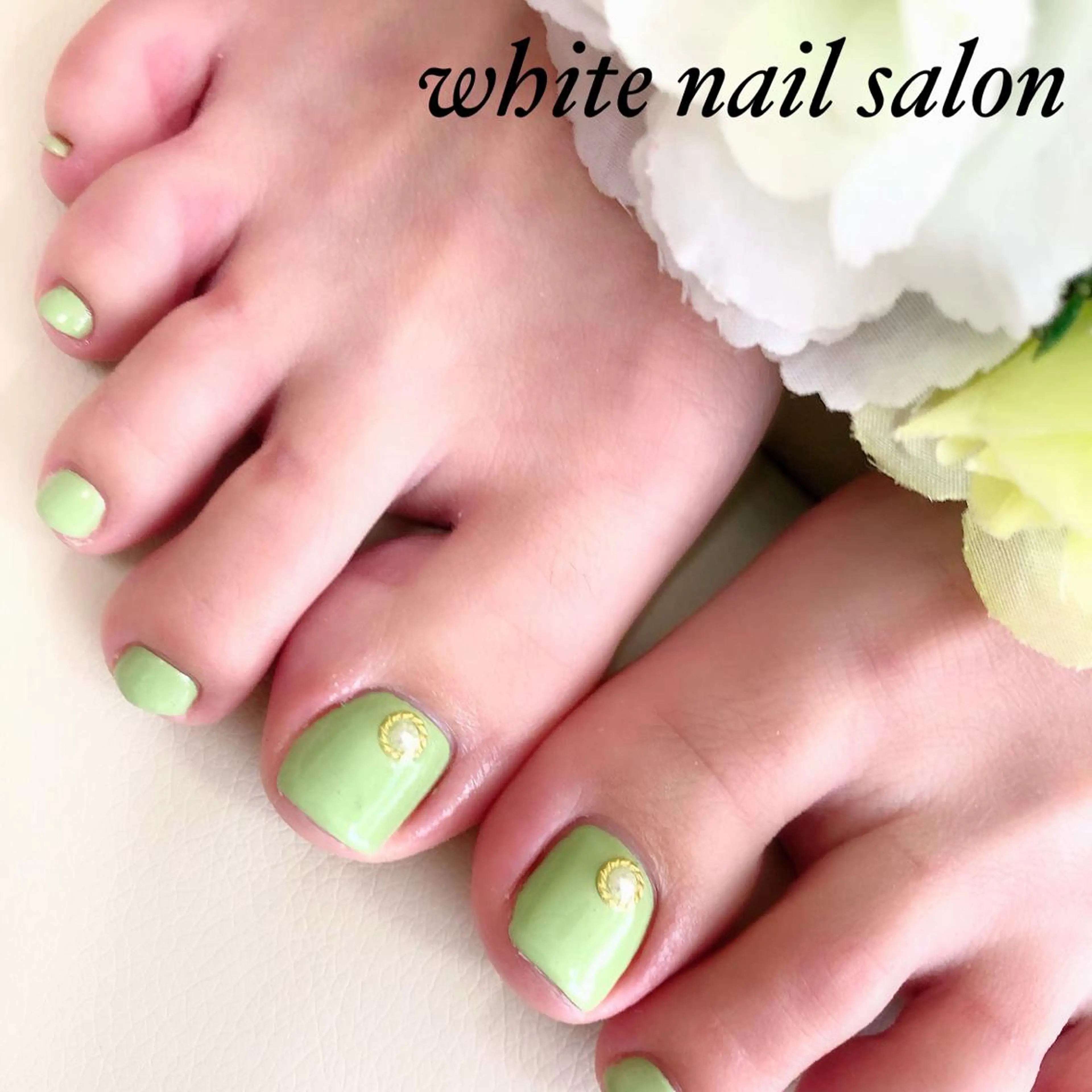 ネイル アートネイル フレンチネイル ジェルネイル ハードジェル 持ち込み フットネイル white nail salonのネイルデザイン