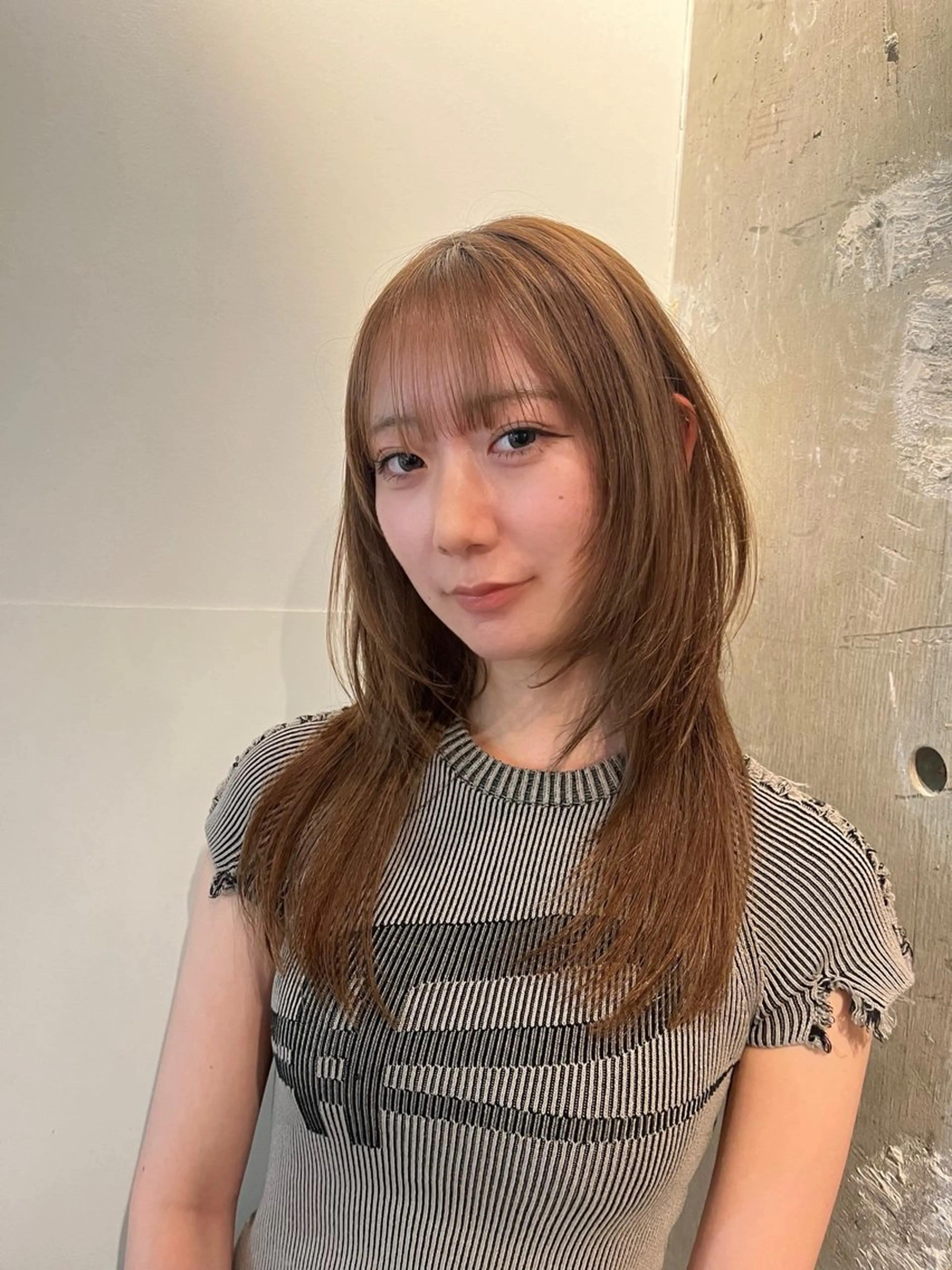 ロング レイヤーカット カット ヘアカラー トリートメント ハイトーン🦄ネイル 💞のぶちのネイルデザイン