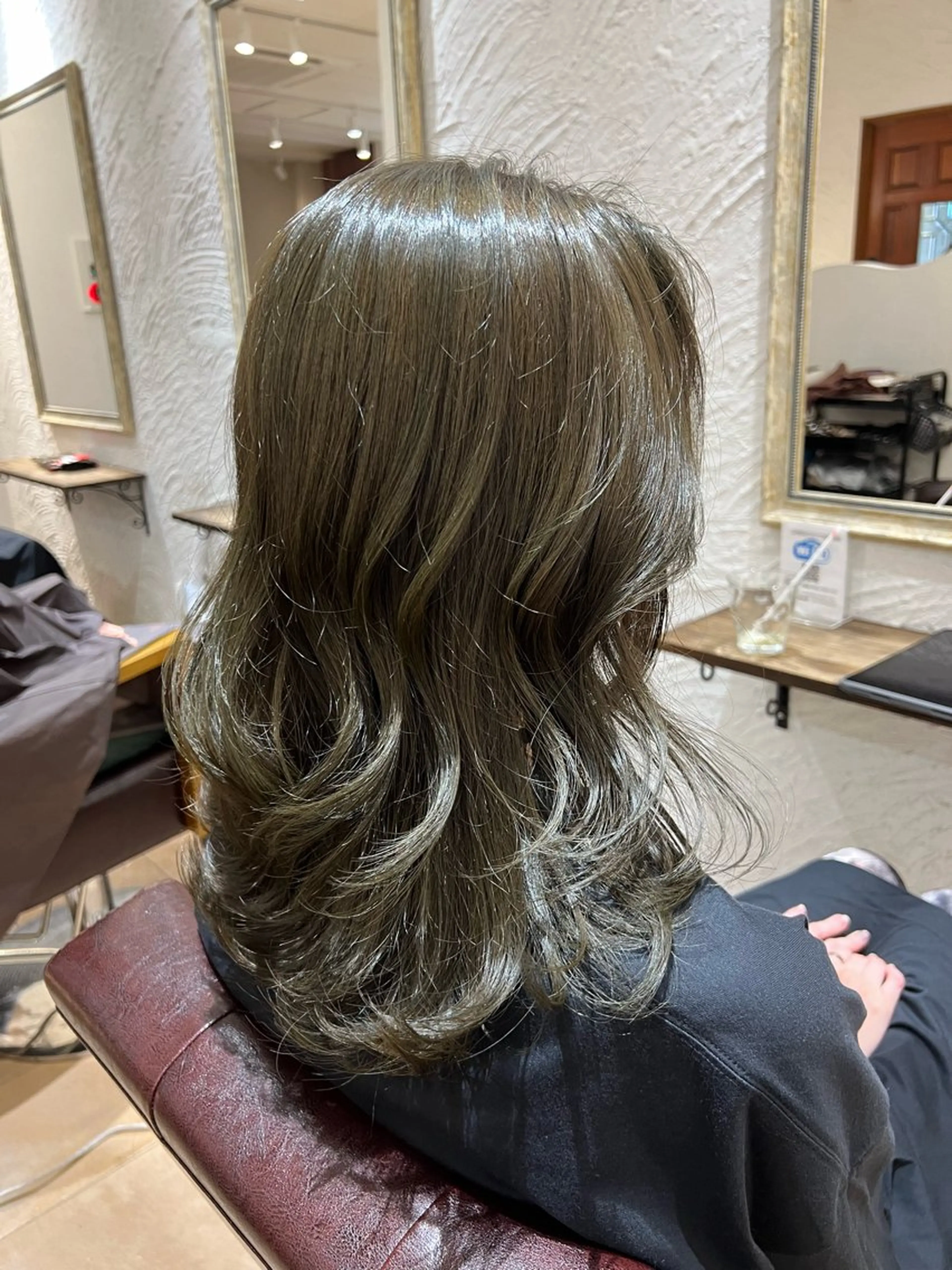 セミロング カラー 🥀韓国ヘア🥀 宮津真菜のヘアスタイル